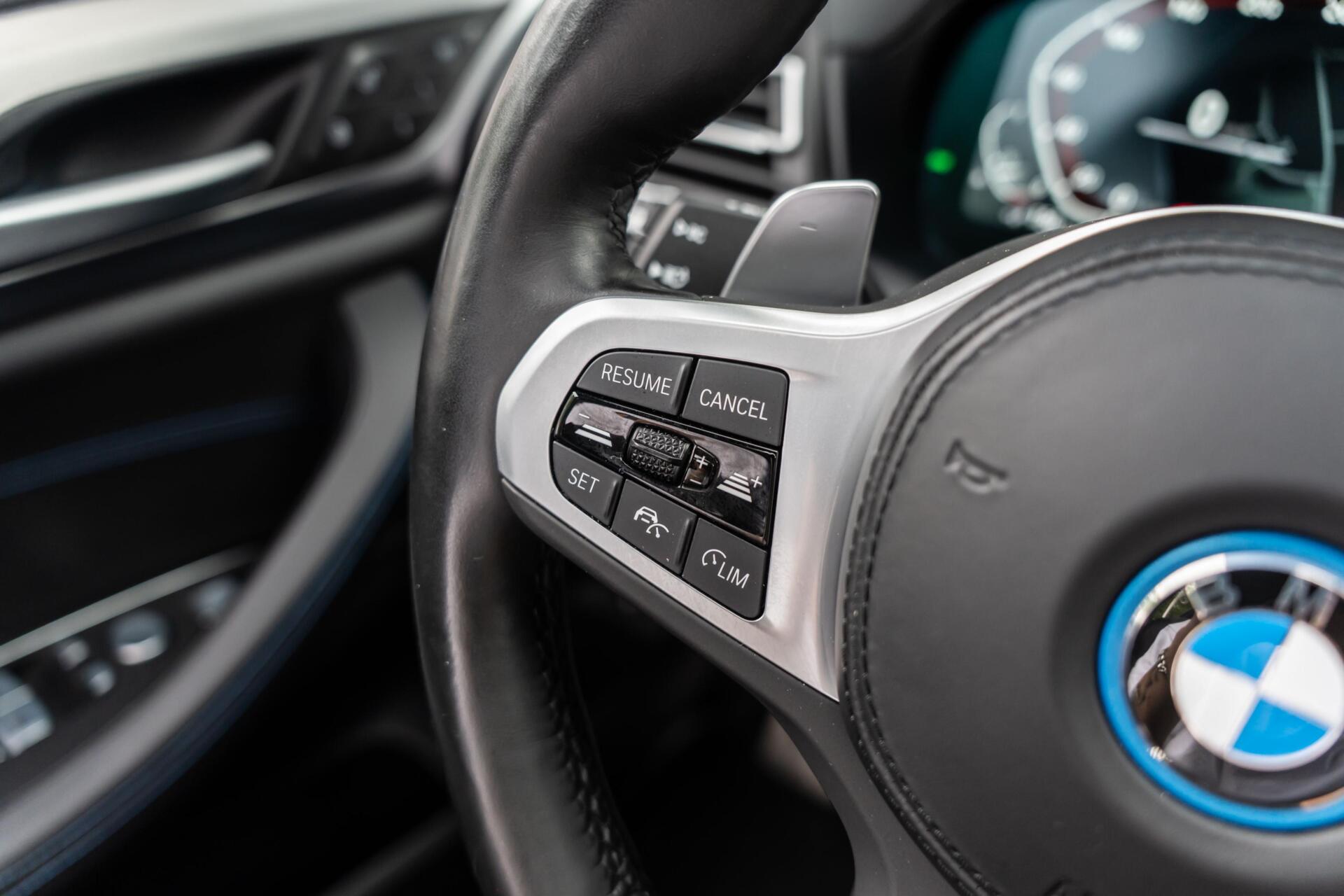 Foto van BMW X3 Xdrive30e