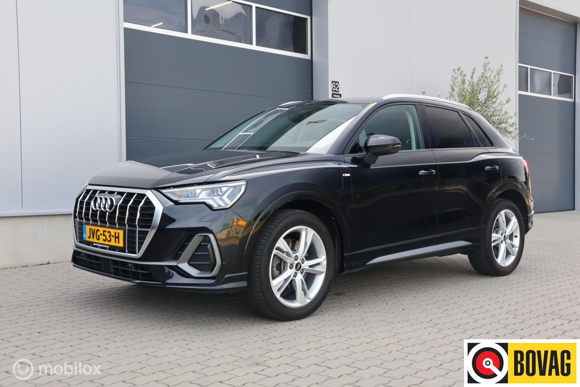 Audi Q3 45 TFSI e S Line I 19 Inch I Camera I Sonos I 2022 - voorkant