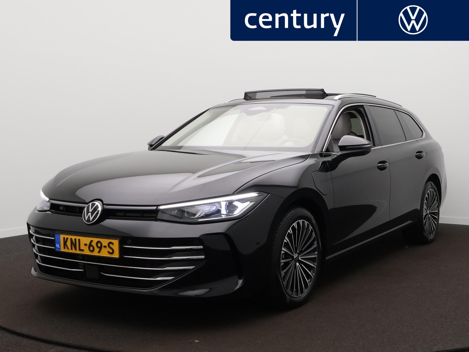 Volkswagen Passat 1.5 eHybrid Elegance Business 2025 - voorkant