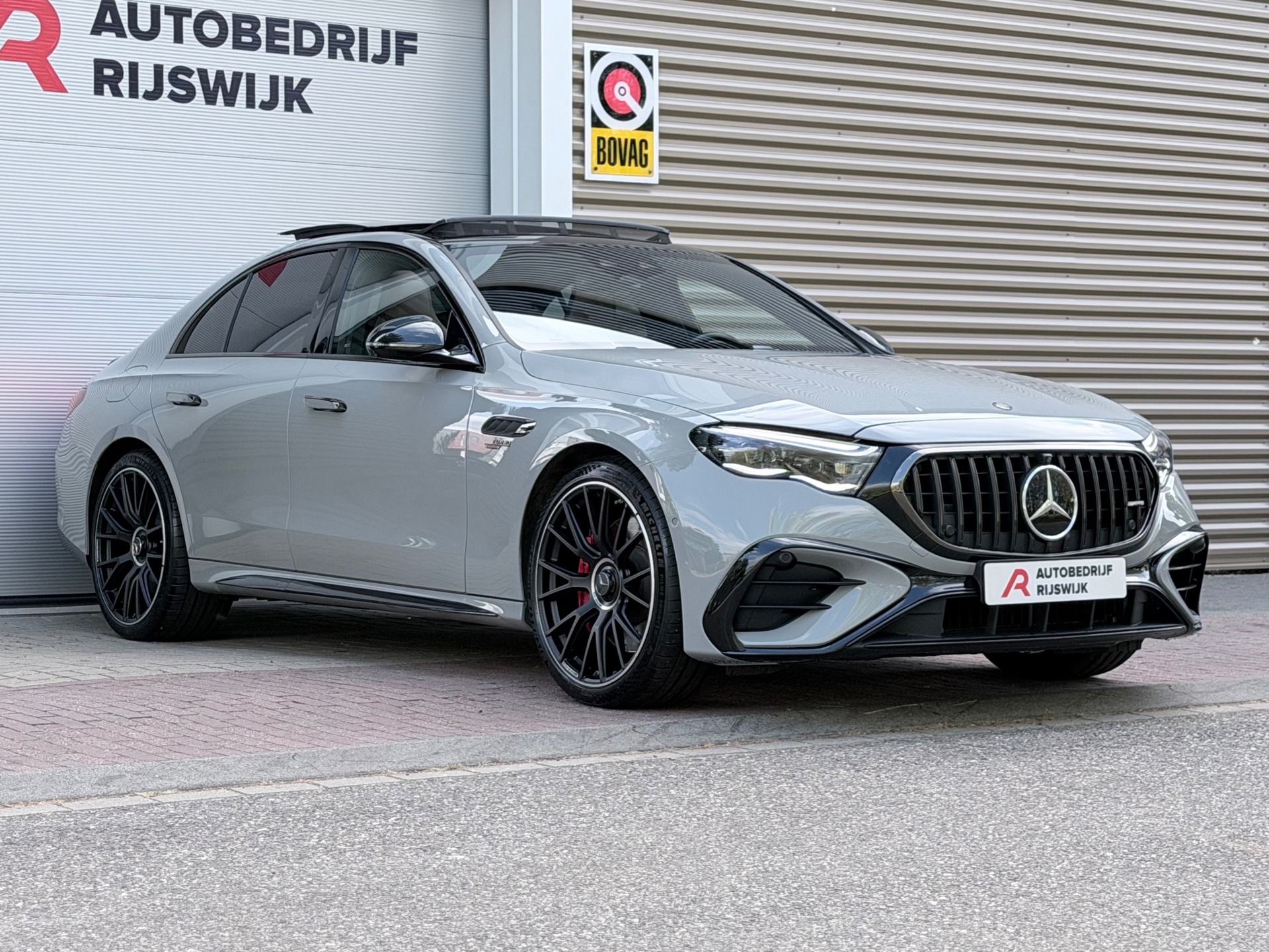 Foto van Mercedes-Benz AMG E 53 Hybrid