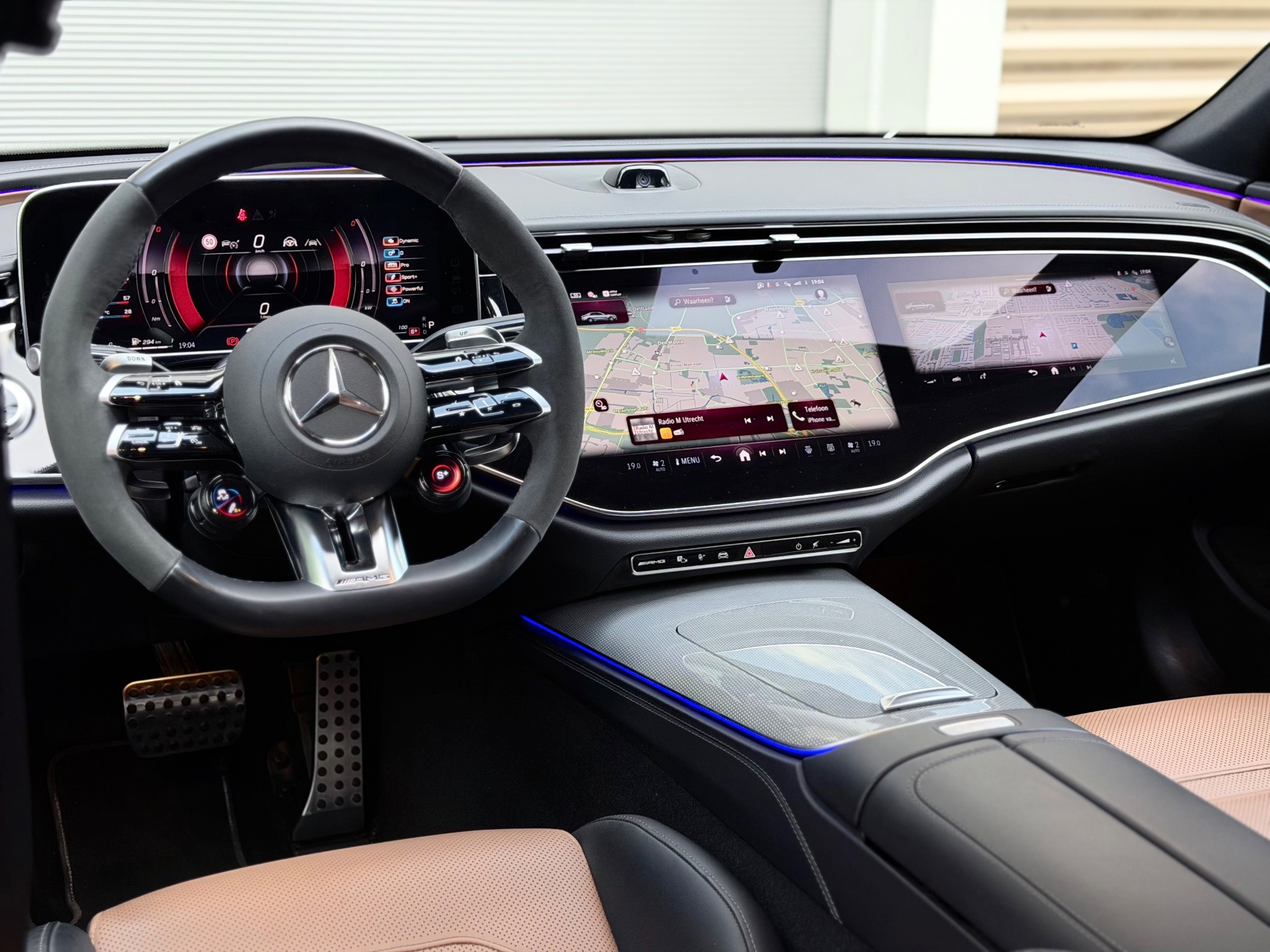 Foto van Mercedes-Benz AMG E 53 Hybrid