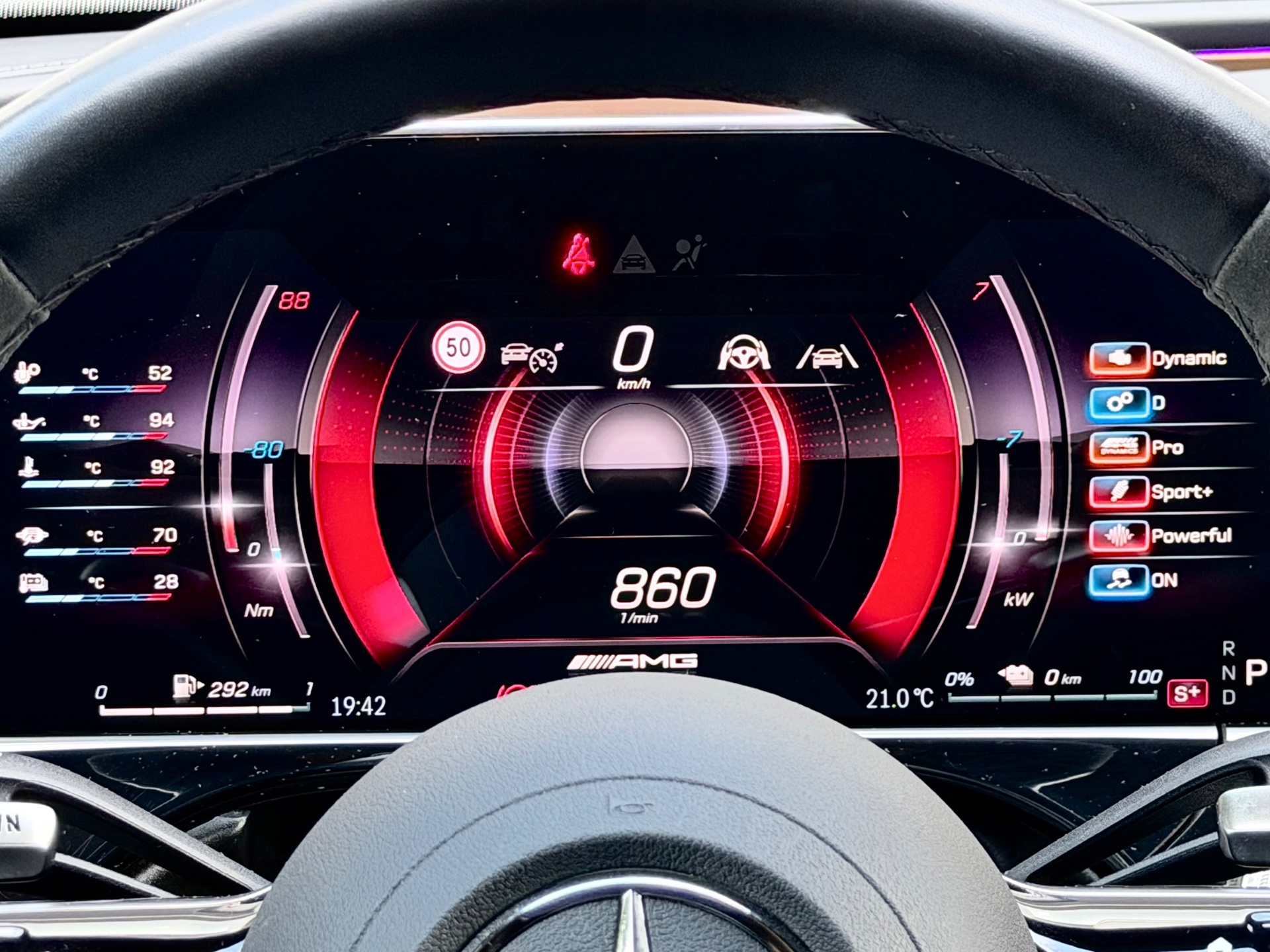 Foto van Mercedes-Benz AMG E 53 Hybrid