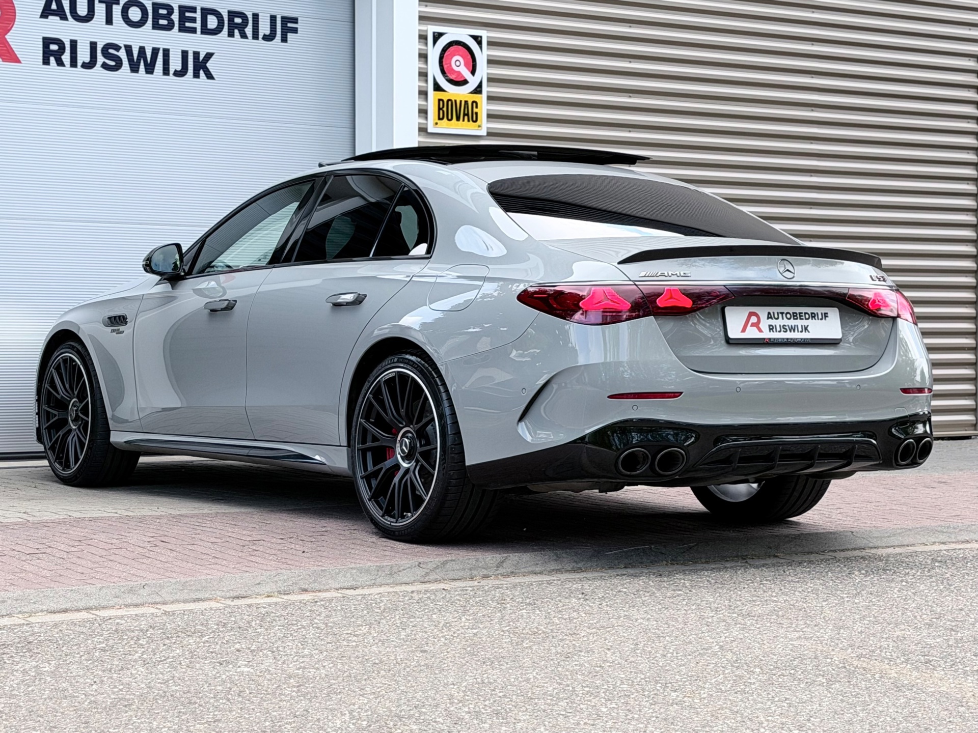 Foto van Mercedes-Benz AMG E 53 Hybrid