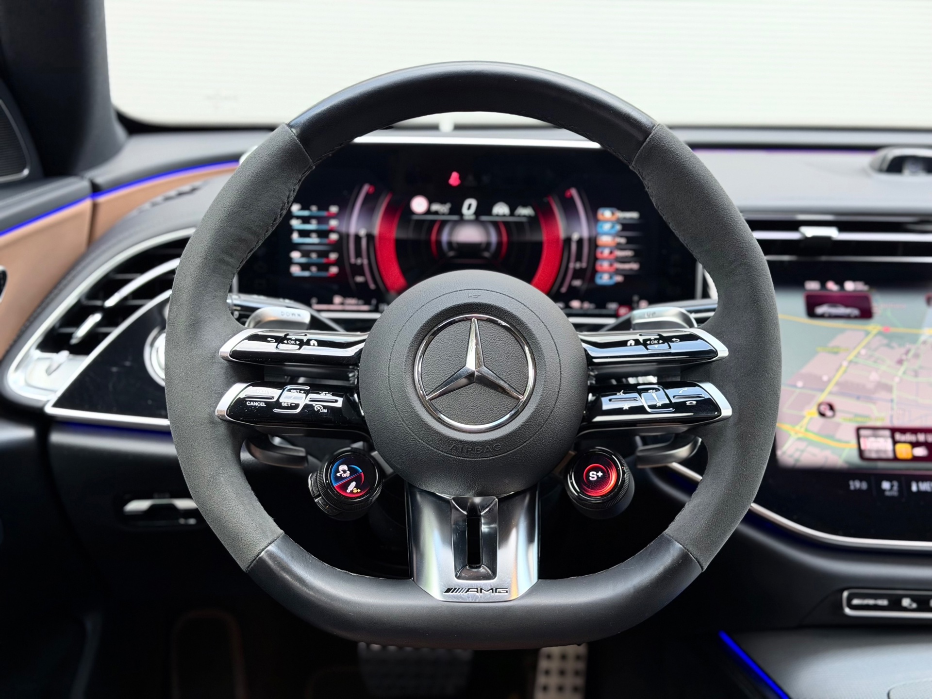 Foto van Mercedes-Benz AMG E 53 Hybrid