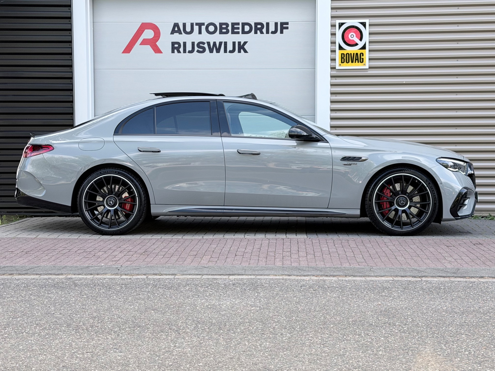 Foto van Mercedes-Benz AMG E 53 Hybrid