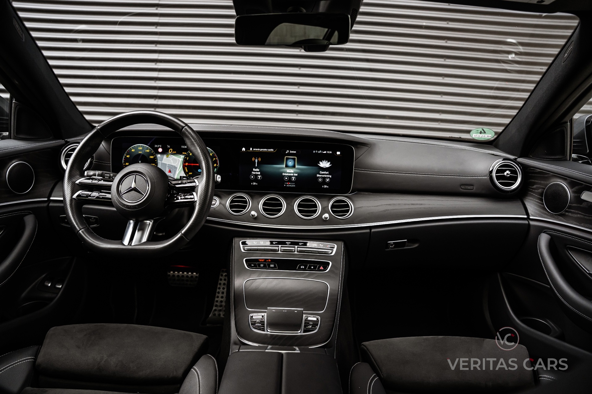Foto van Mercedes-Benz E 300 E