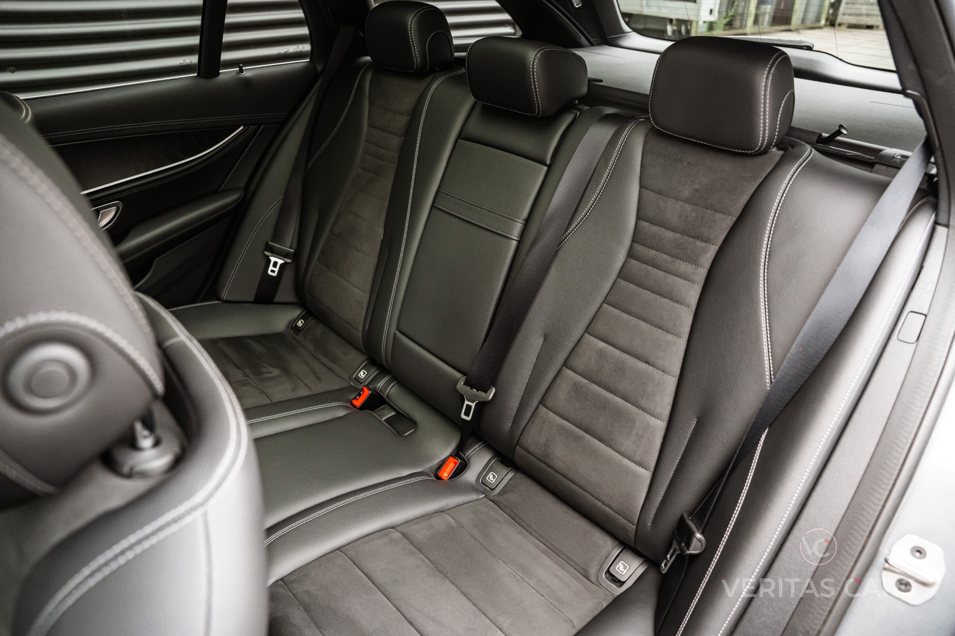 Foto van Mercedes-Benz E 300 E