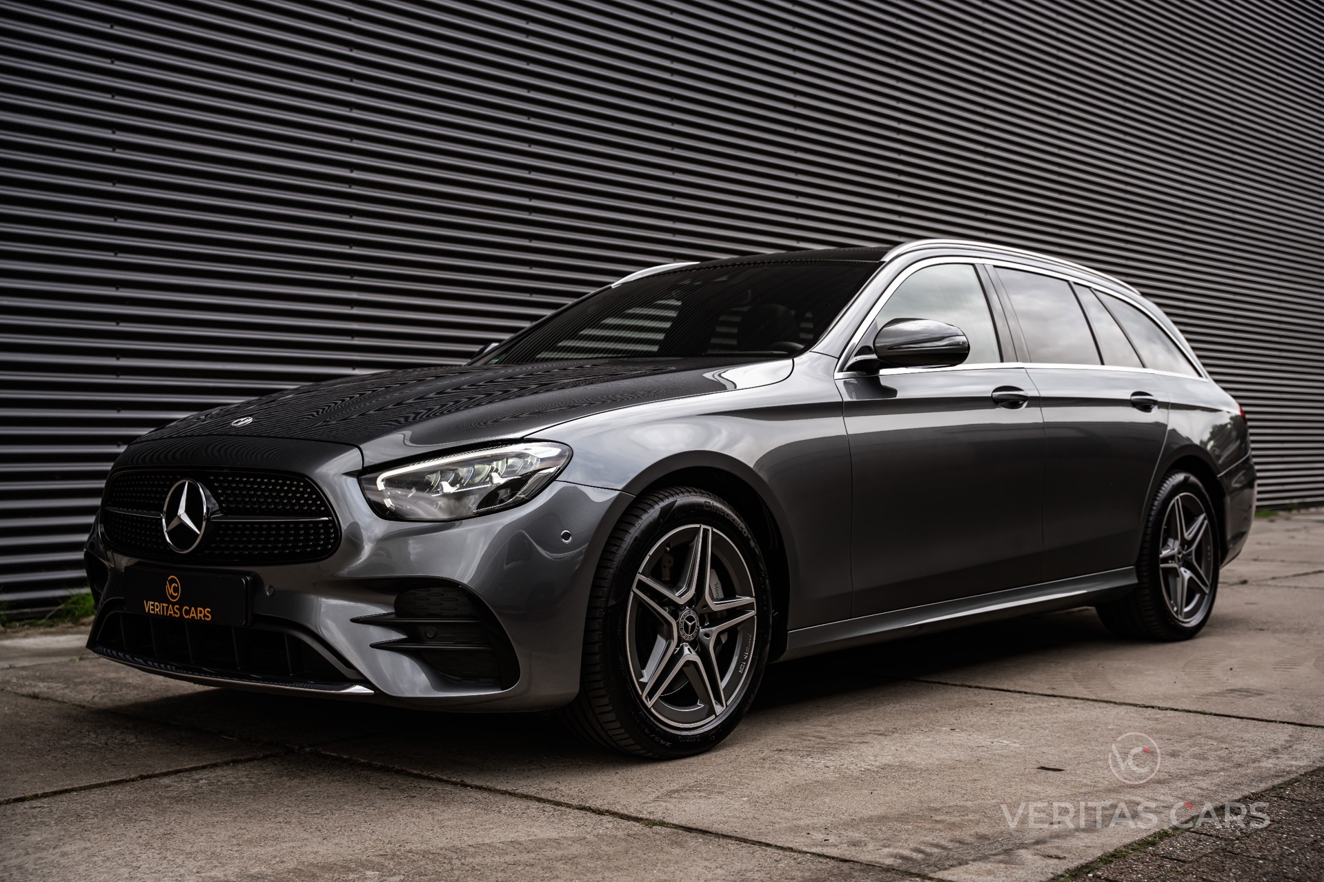 Foto van Mercedes-Benz E 300 E