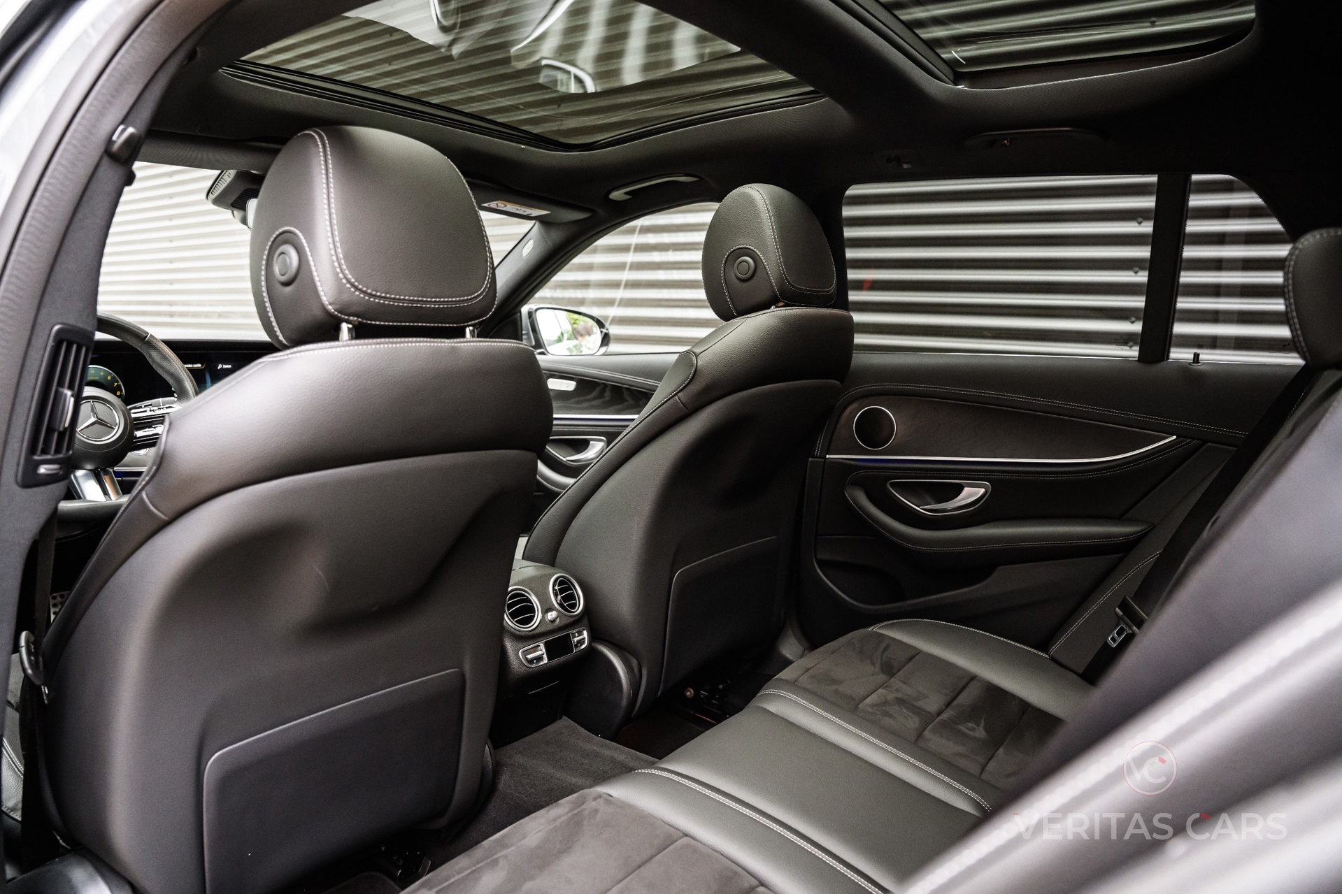 Foto van Mercedes-Benz E 300 E