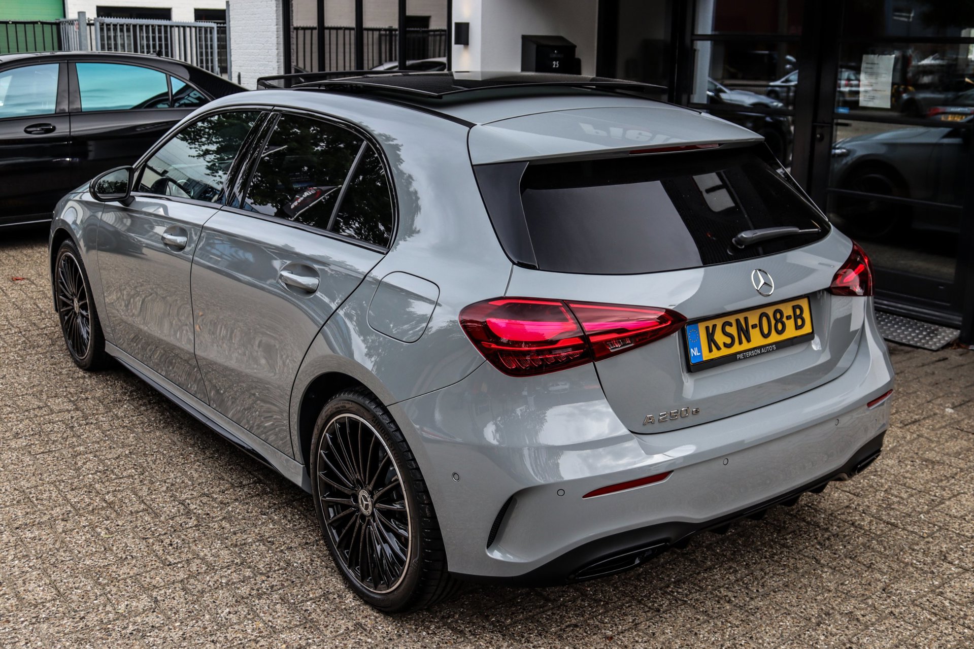 Foto van Mercedes-Benz A 250 E