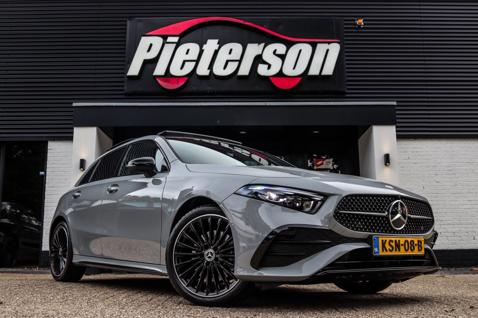 Foto van Mercedes-Benz A 250 E