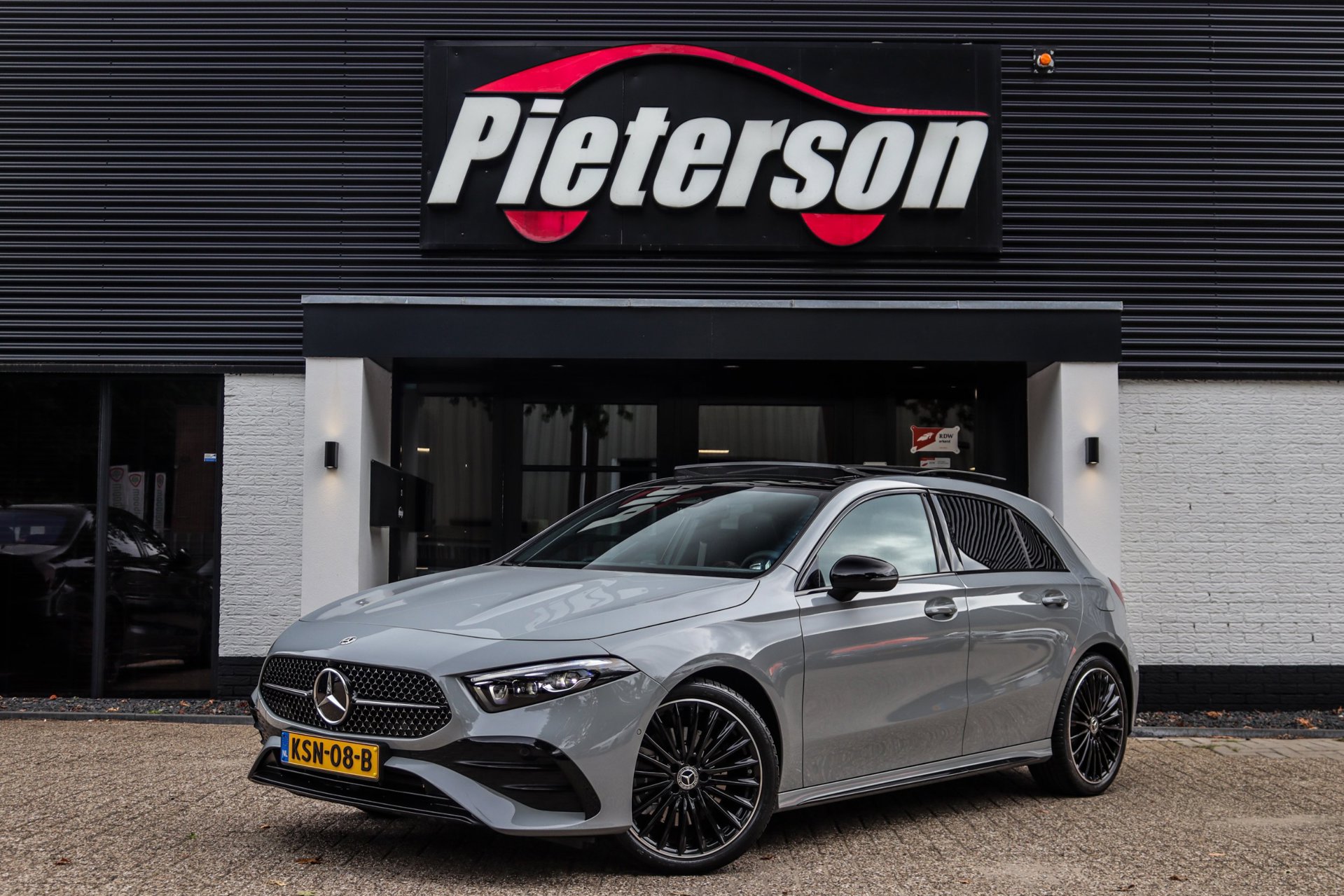 Foto van Mercedes-Benz A 250 E