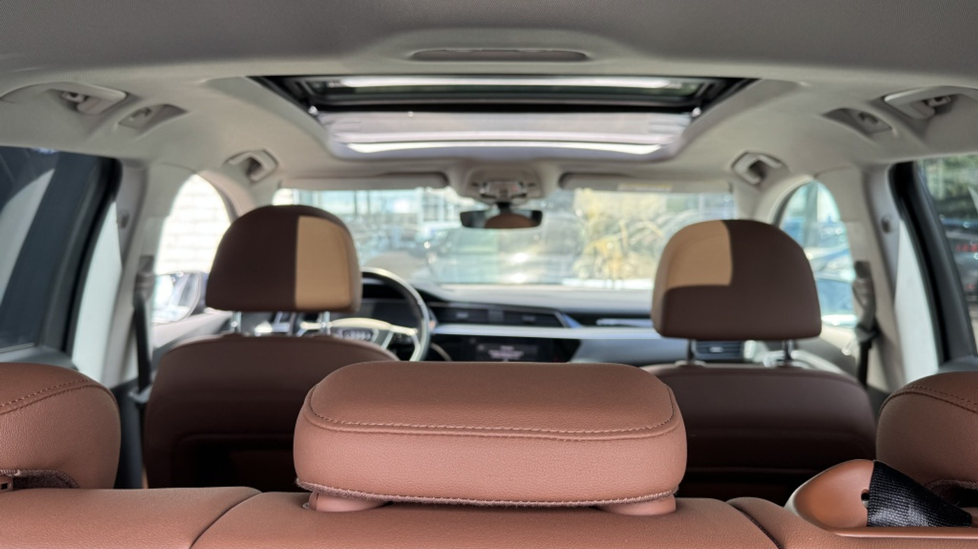 Foto van Audi E-tron 55