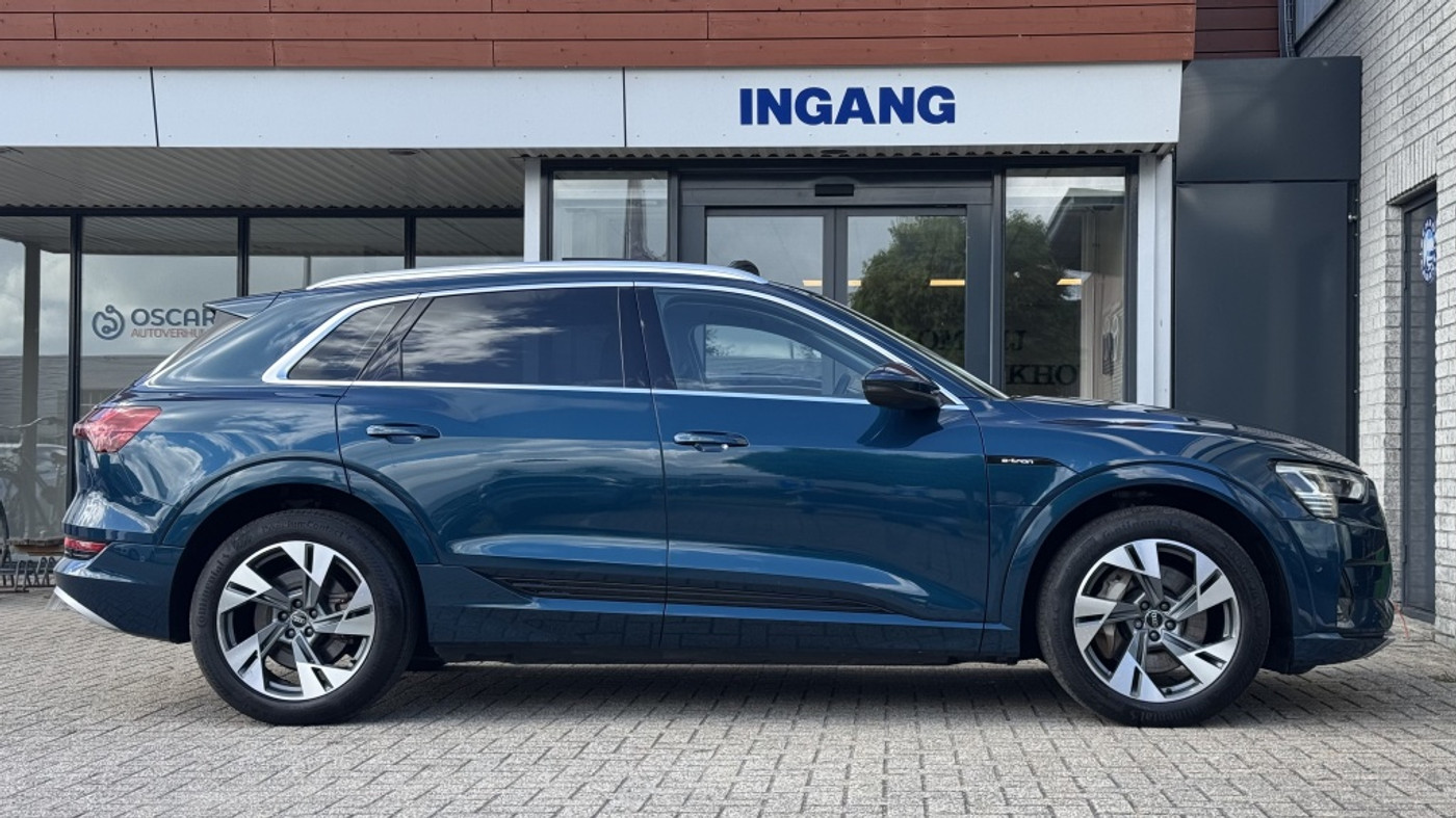 Foto van Audi E-tron 55