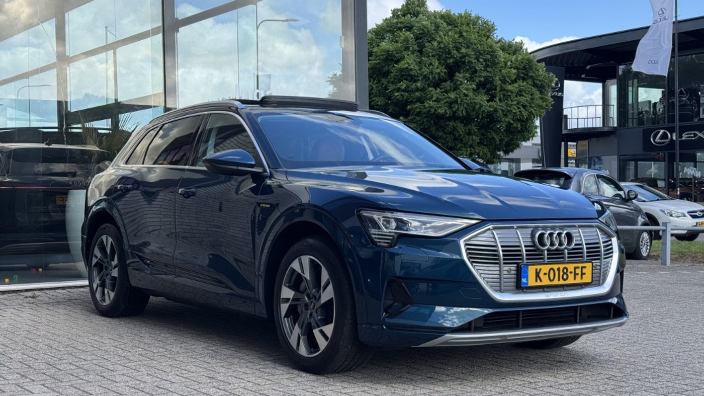 Foto van Audi E-tron 55