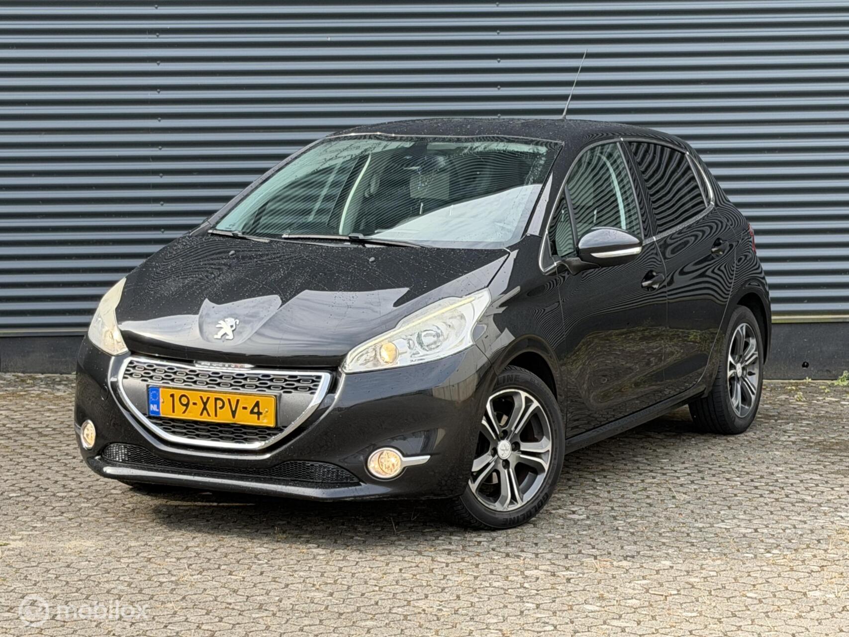 Peugeot 208 1.4 VTi Griffe 2012 - voorkant