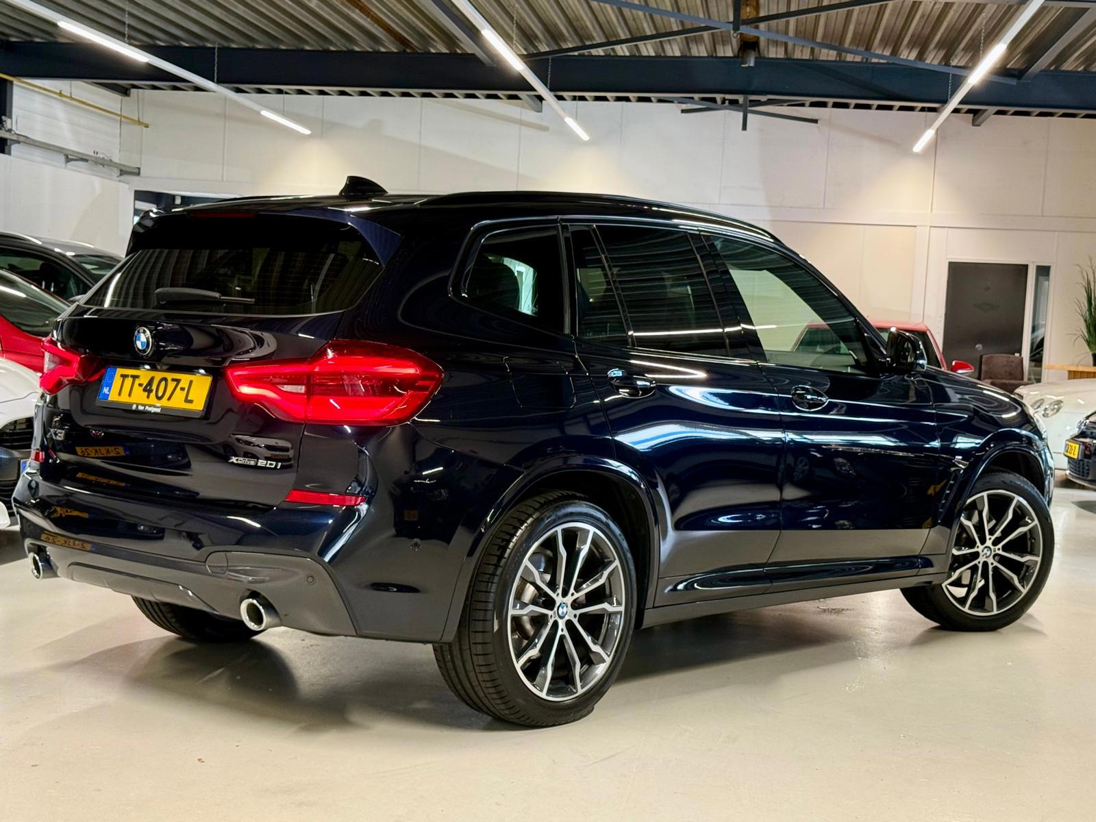 Foto van BMW X3 Xdrive20i