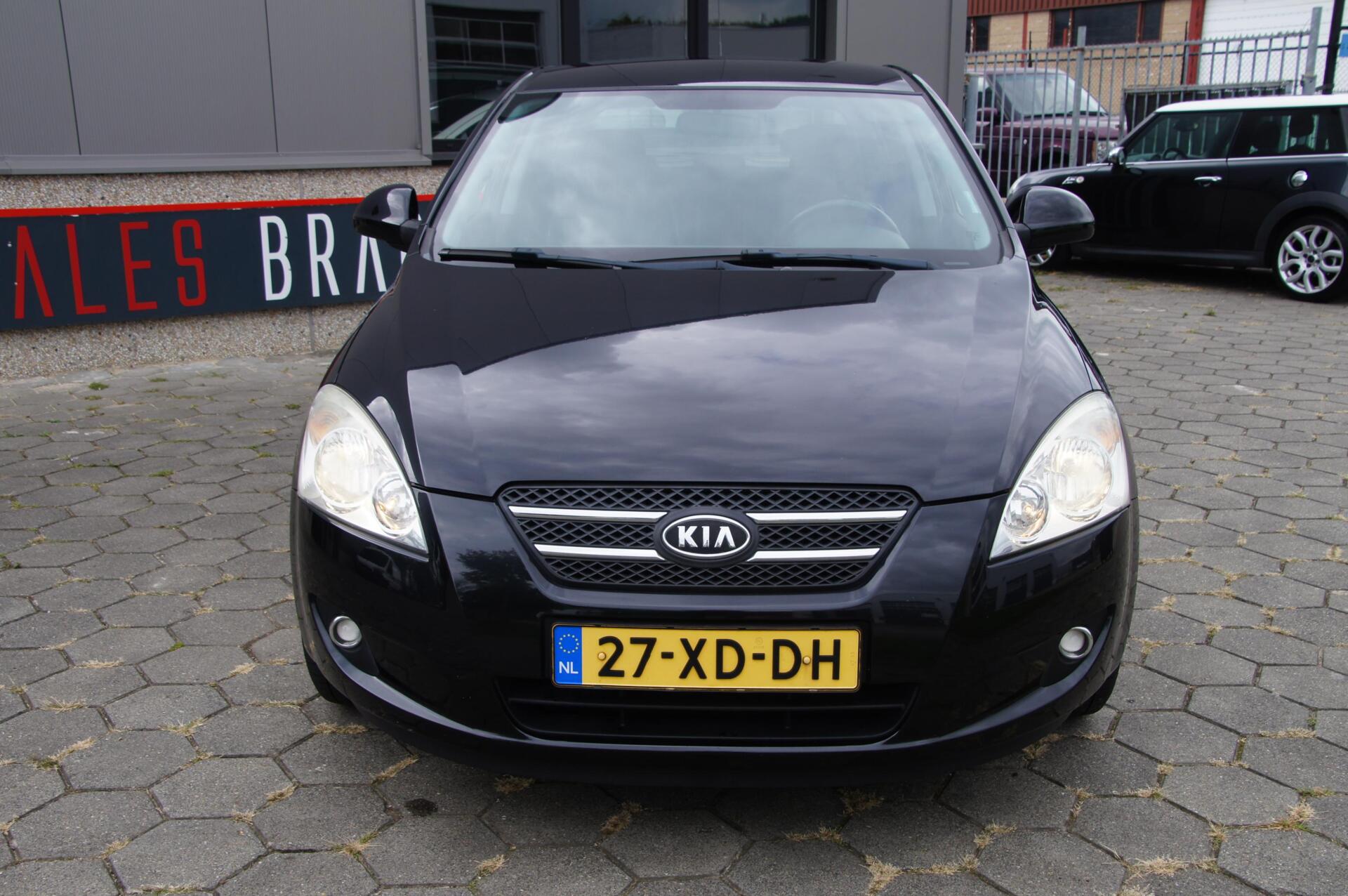 Foto van Kia Cee D