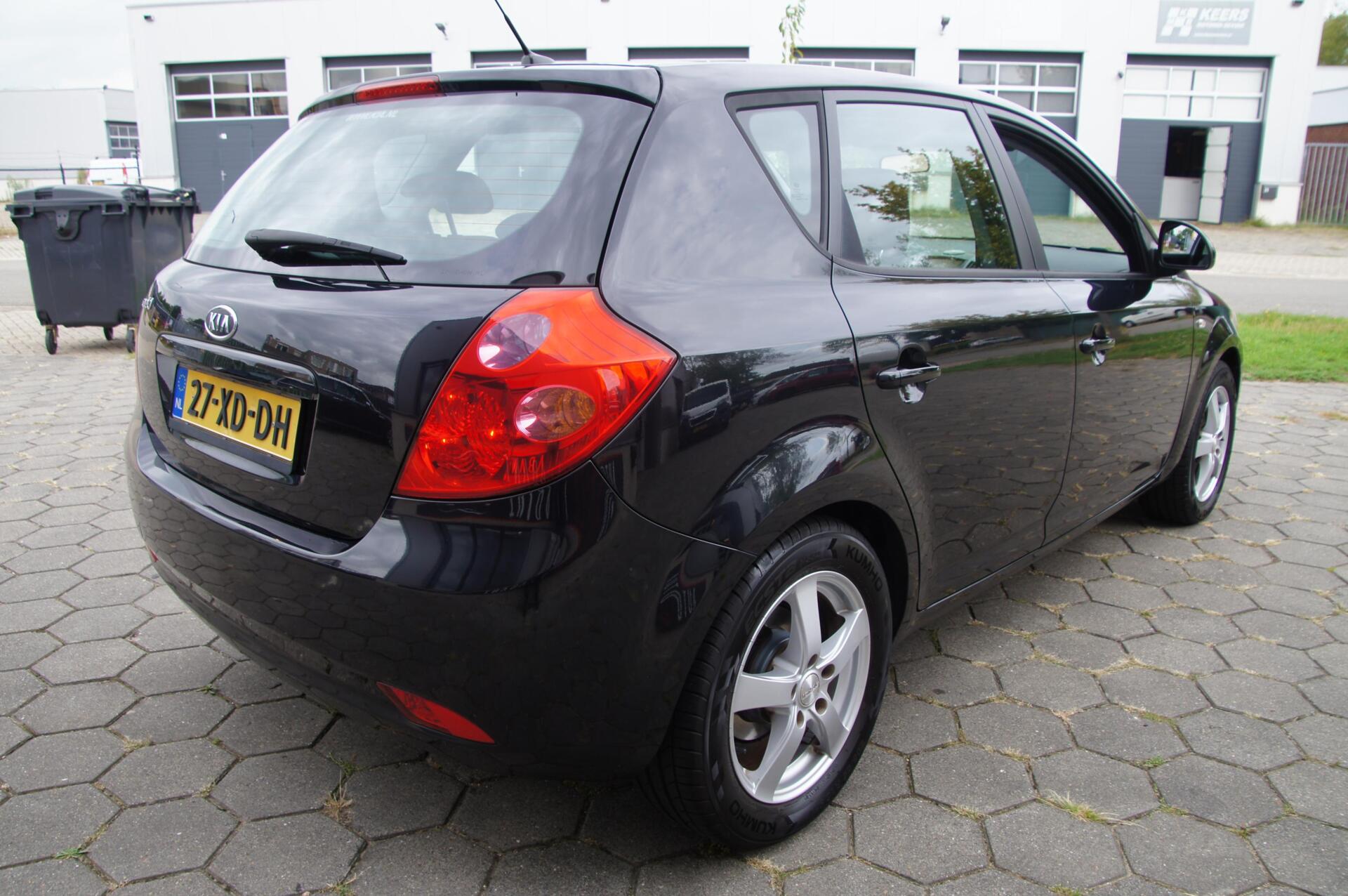 Foto van Kia Cee D