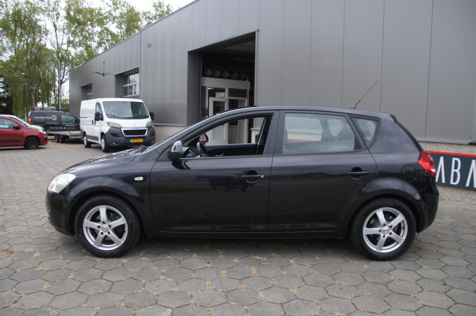 Foto van Kia Cee D