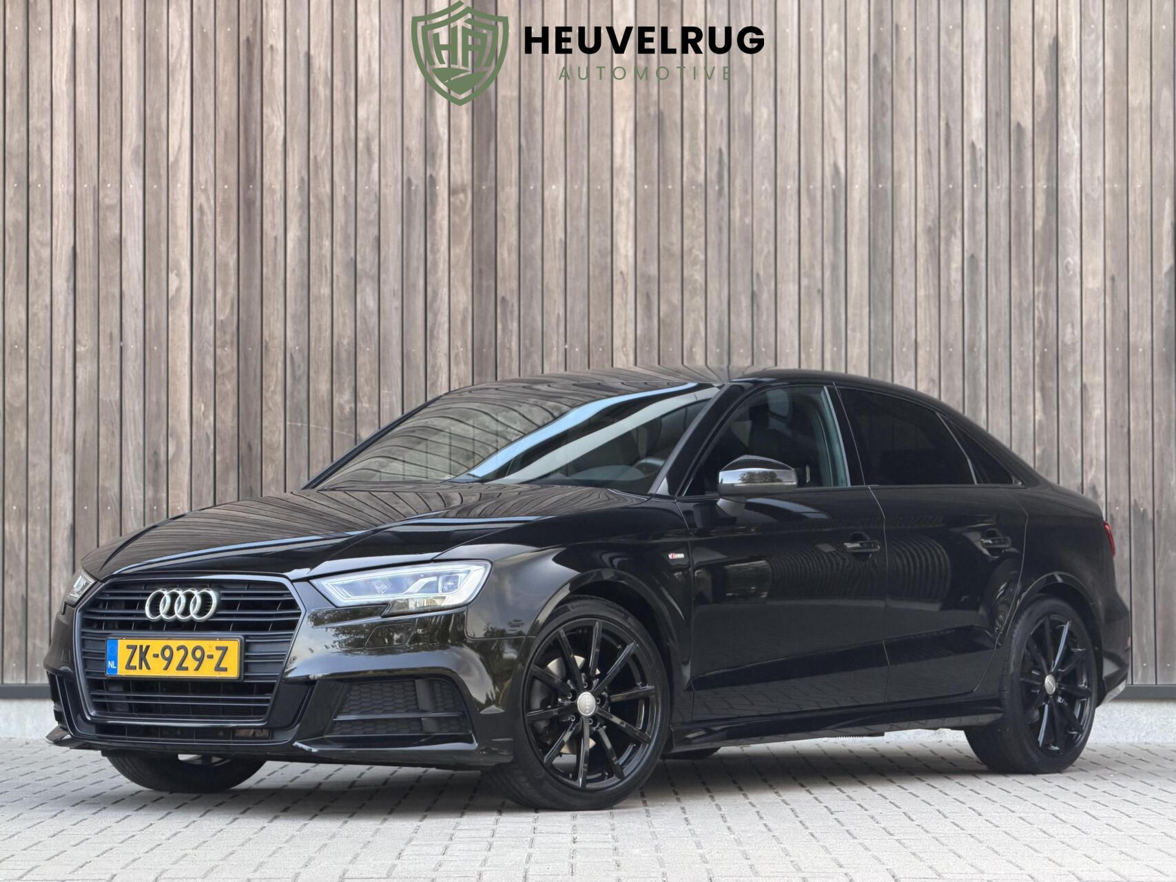Audi A3 Limousine 30 TFSI S-LINE | BLACK PAKKET | NAP | TREKHAAK 2019 - voorkant