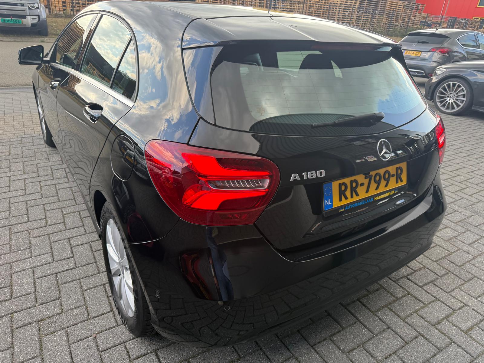 Foto van Mercedes-Benz A 180