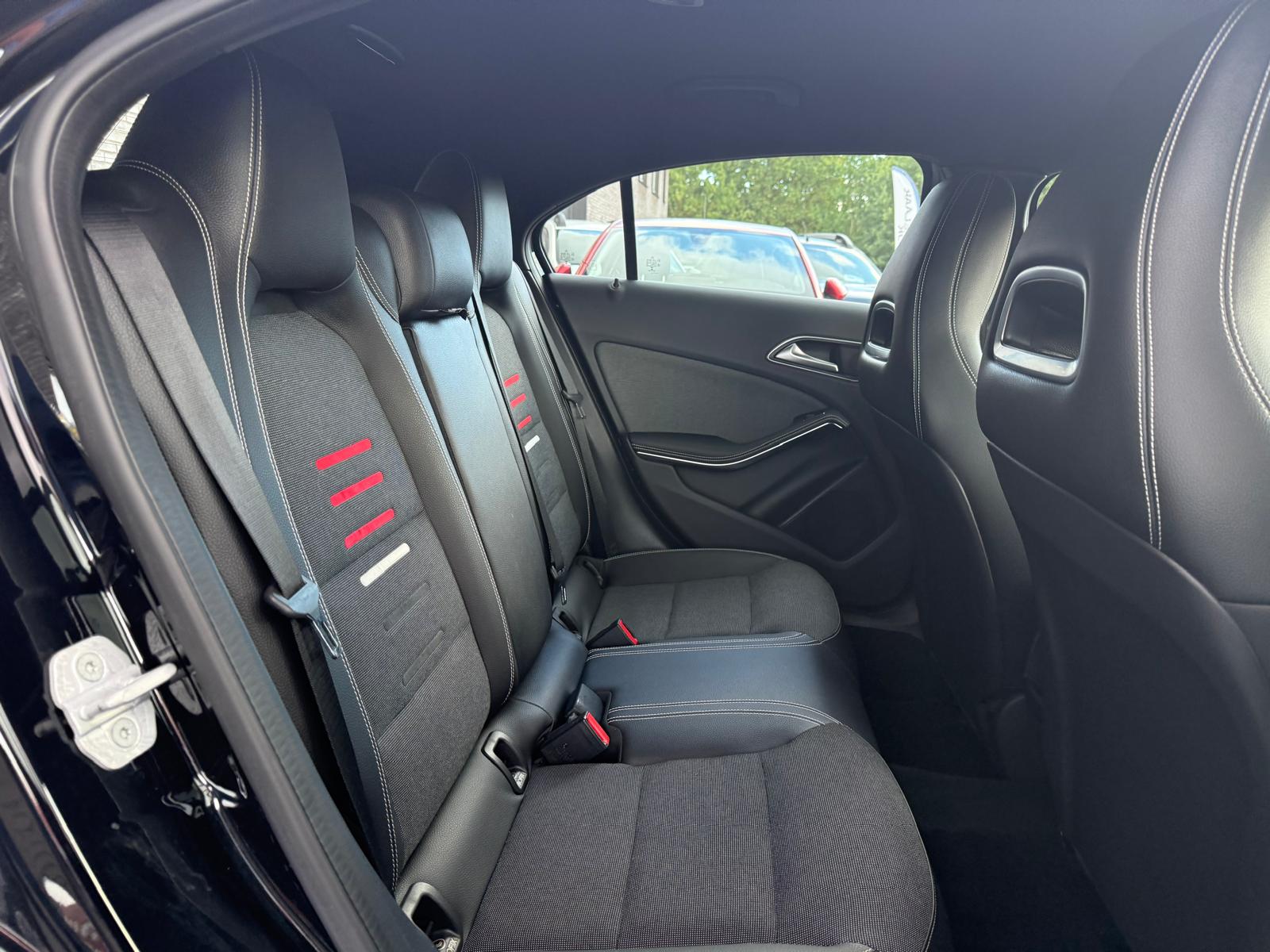 Foto van Mercedes-Benz A 180