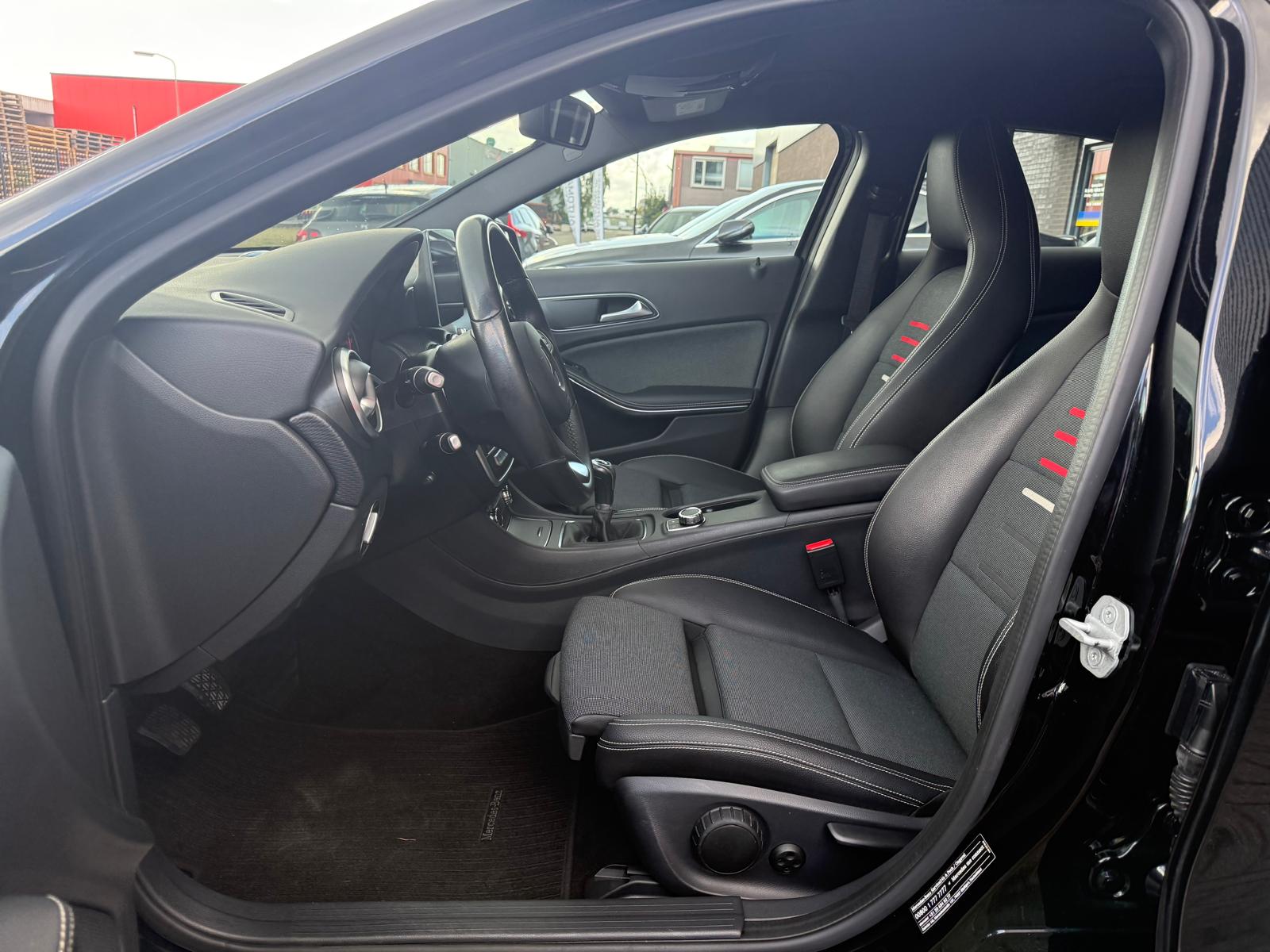 Foto van Mercedes-Benz A 180
