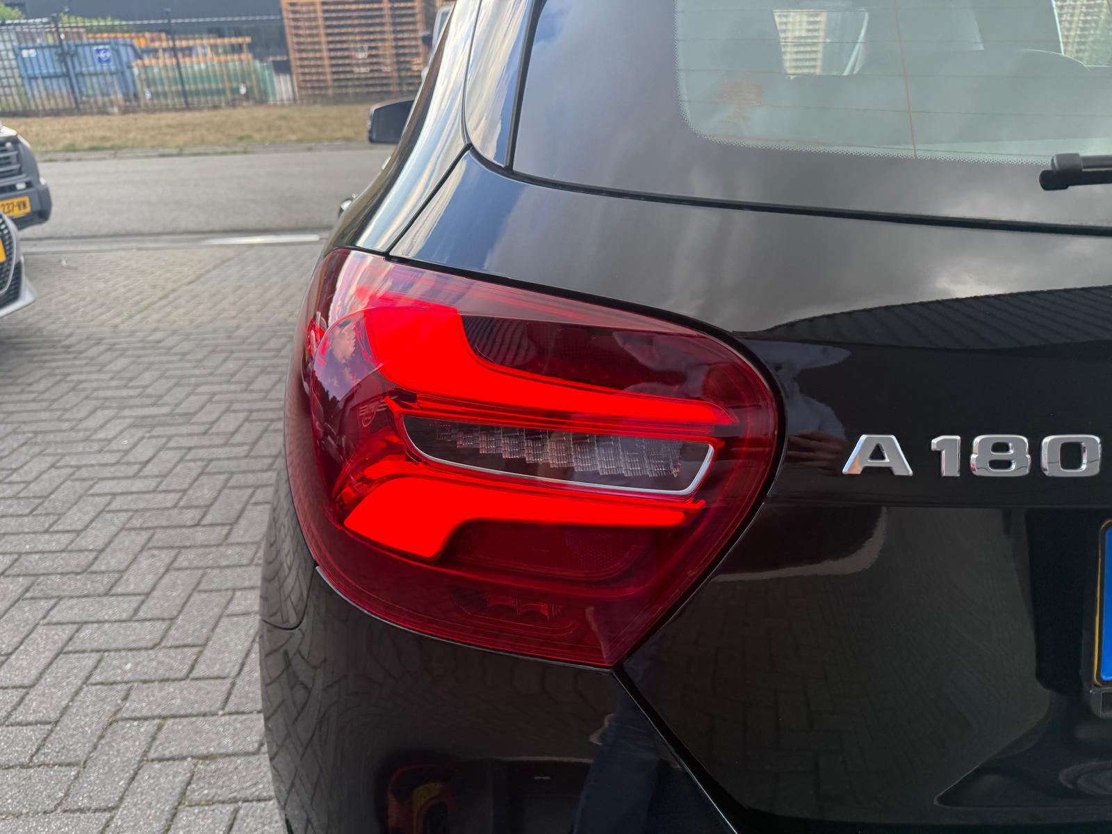 Foto van Mercedes-Benz A 180