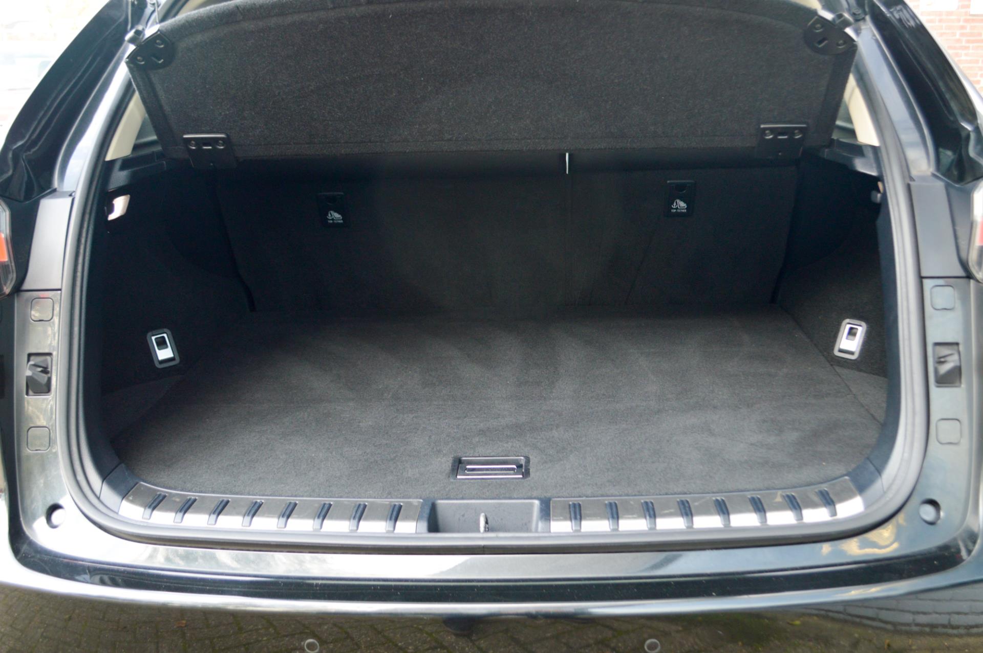 Foto van Lexus Lexus Nx300h
