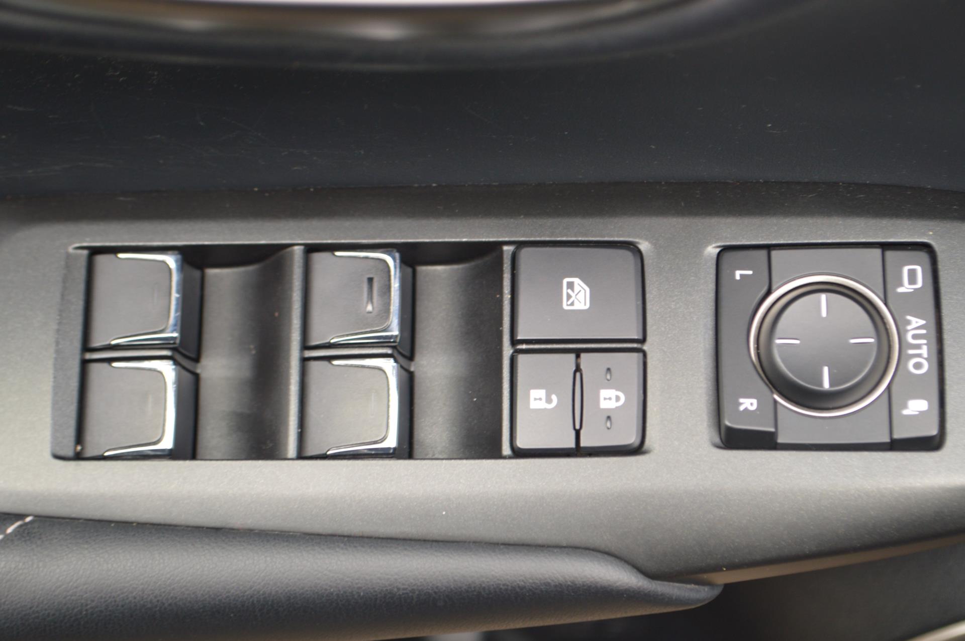 Foto van Lexus Lexus Nx300h