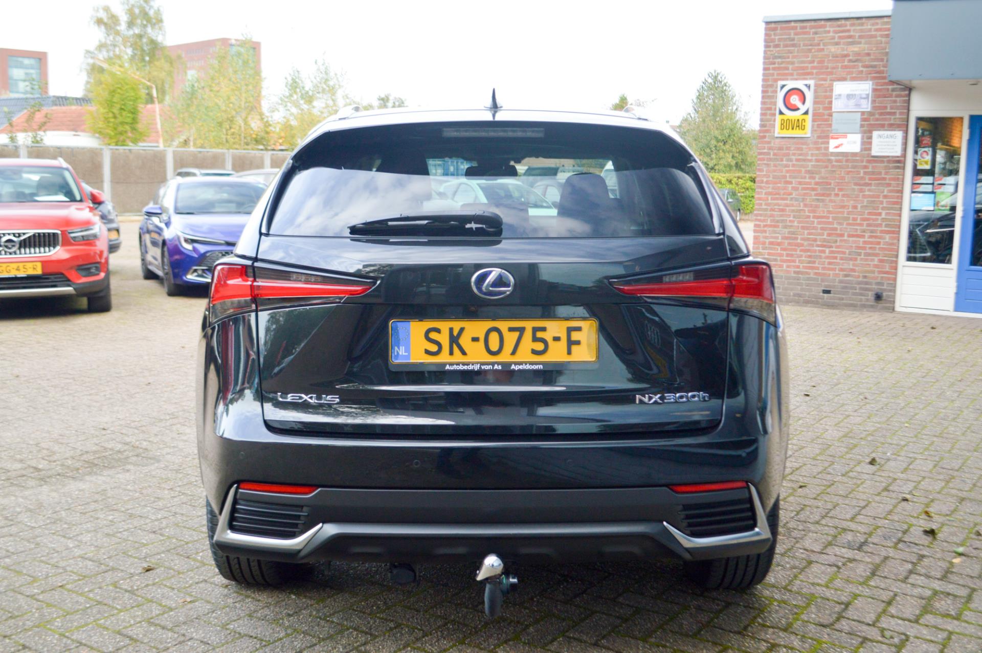 Foto van Lexus Lexus Nx300h