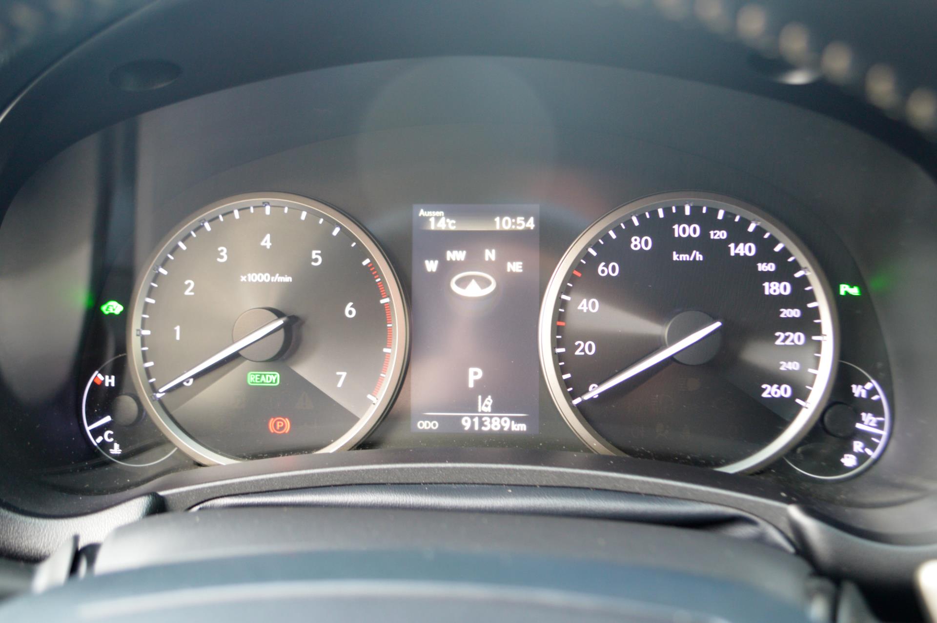 Foto van Lexus Lexus Nx300h