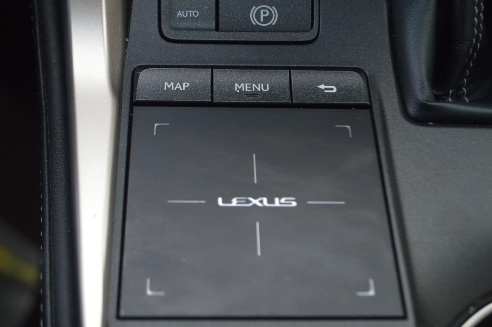 Foto van Lexus Lexus Nx300h