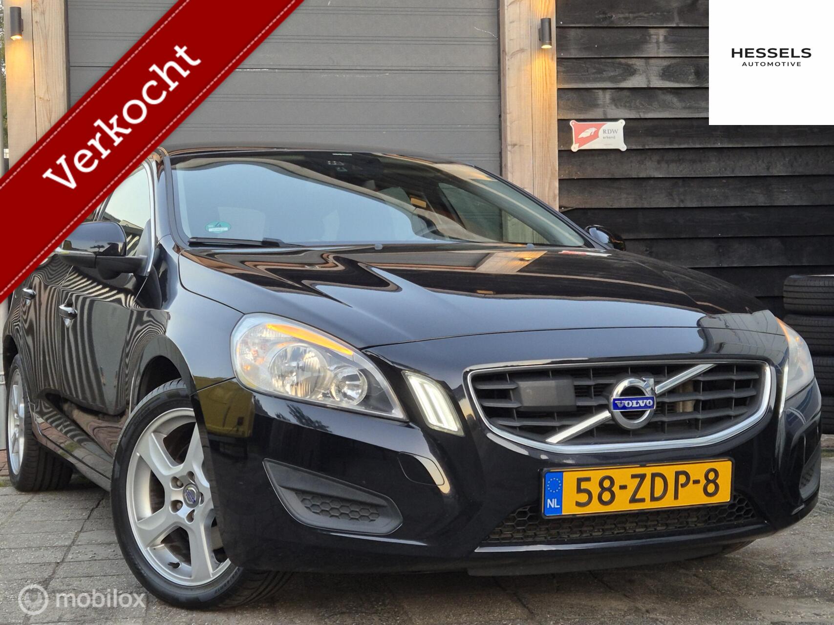 Volvo V60 1.6 T3 Summum NAP, automaat, adaptief 2012 - voorkant