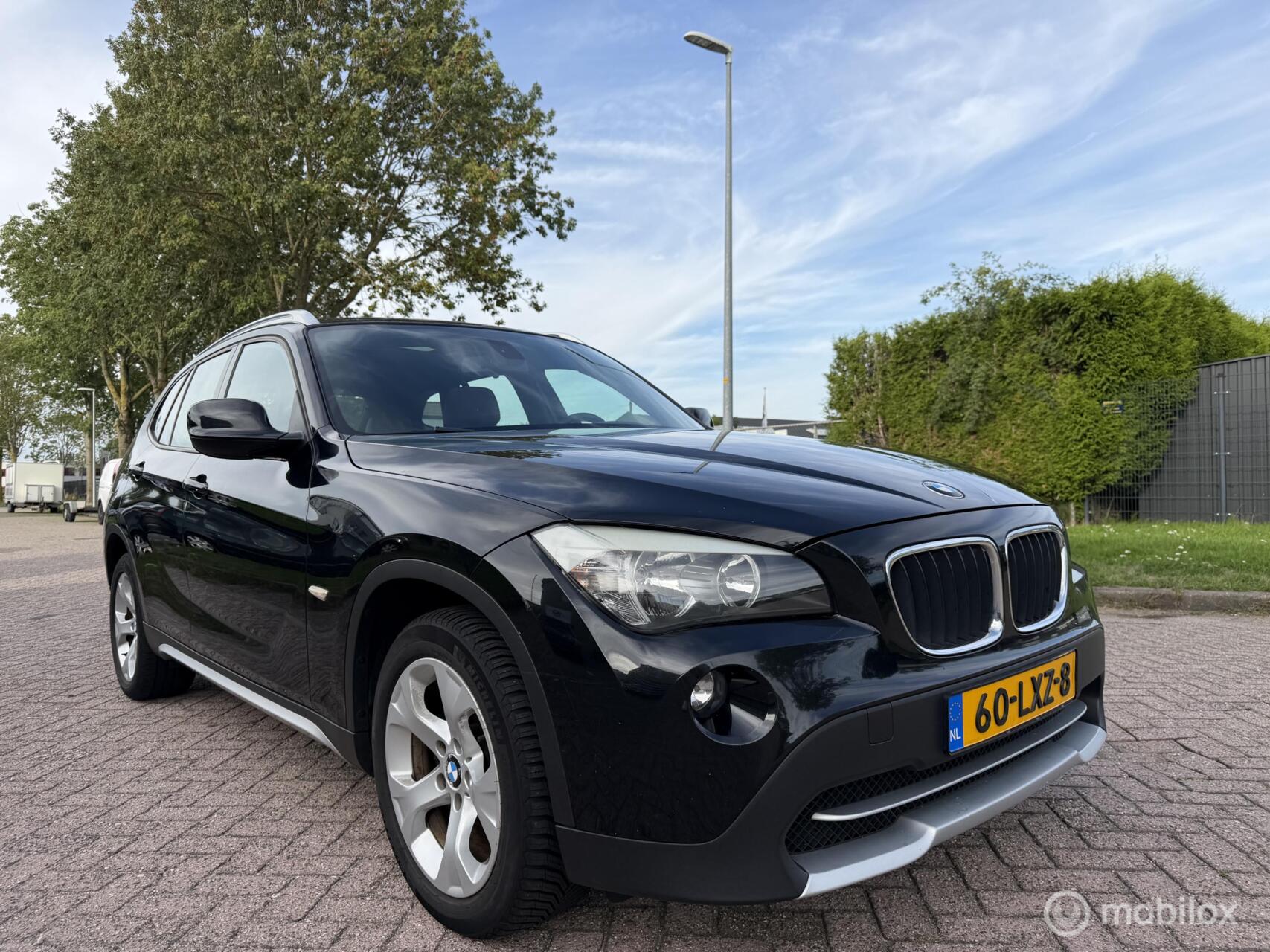 BMW X1 sDrive 18i sDrive18i Executive 2010 - voorkant
