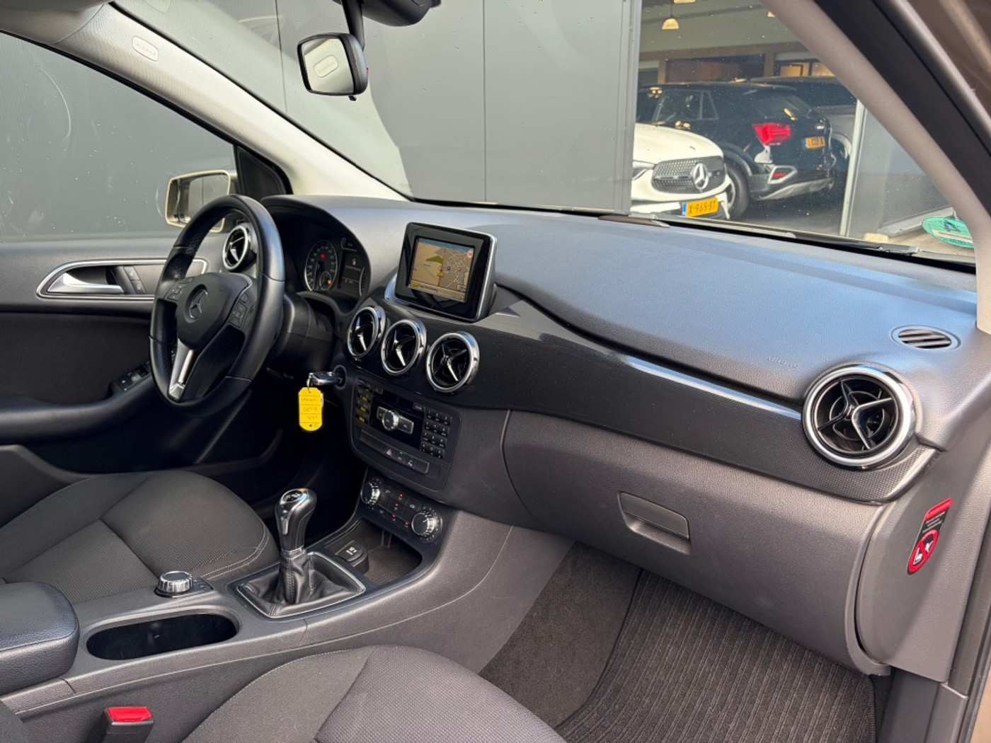 Foto van Mercedes-Benz B 180