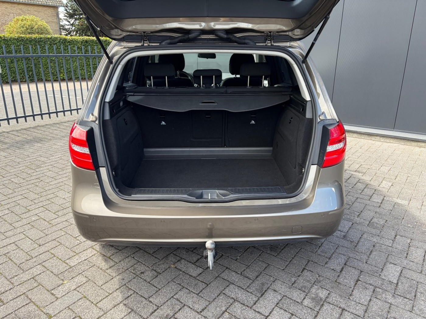 Foto van Mercedes-Benz B 180