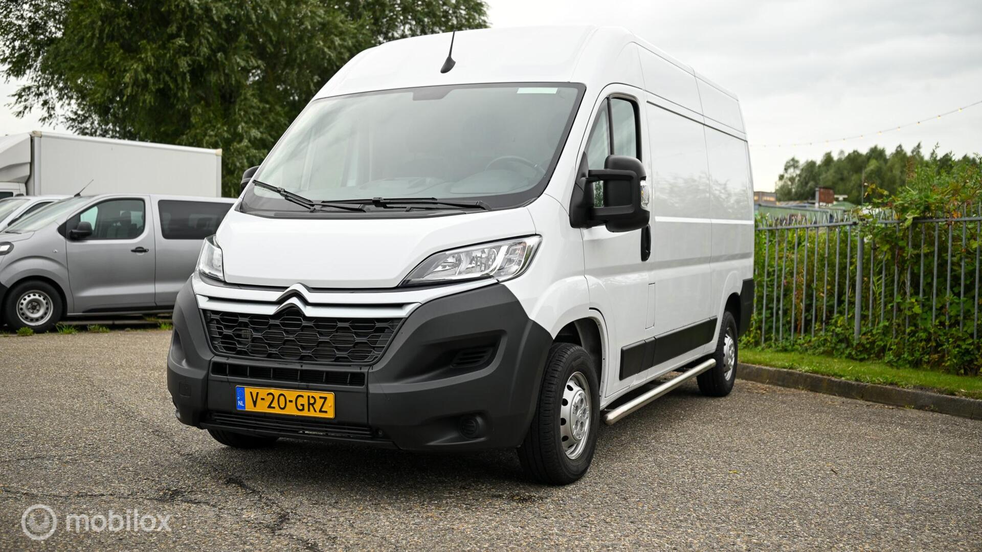 Citroen Jumper 2.2 BlueHDi 120 PK L2H2 3.3t 2024 - voorkant