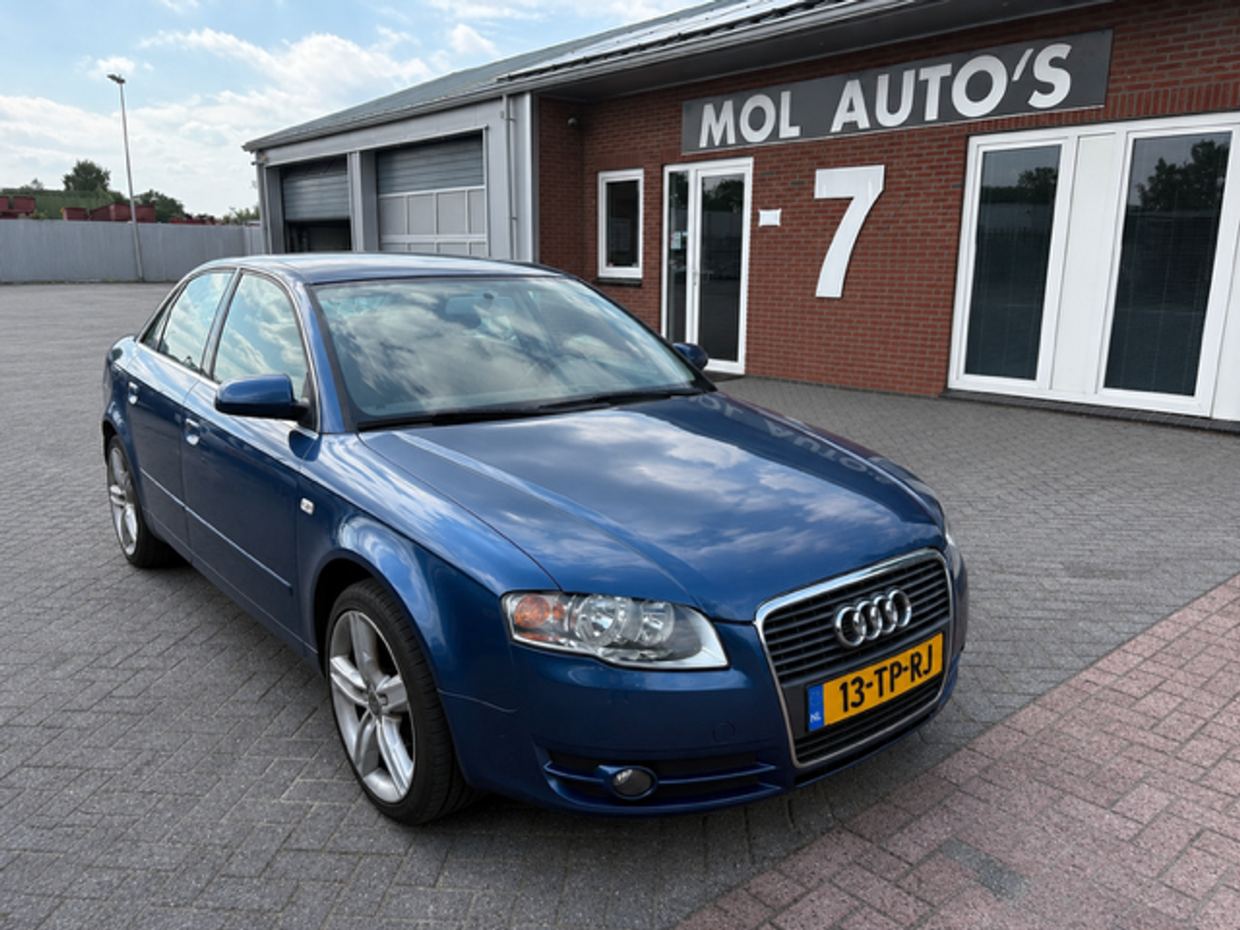 Audi Audi A4 1.6 Pro Line Business 18" Lmv , APK 03-27 2007 - voorkant