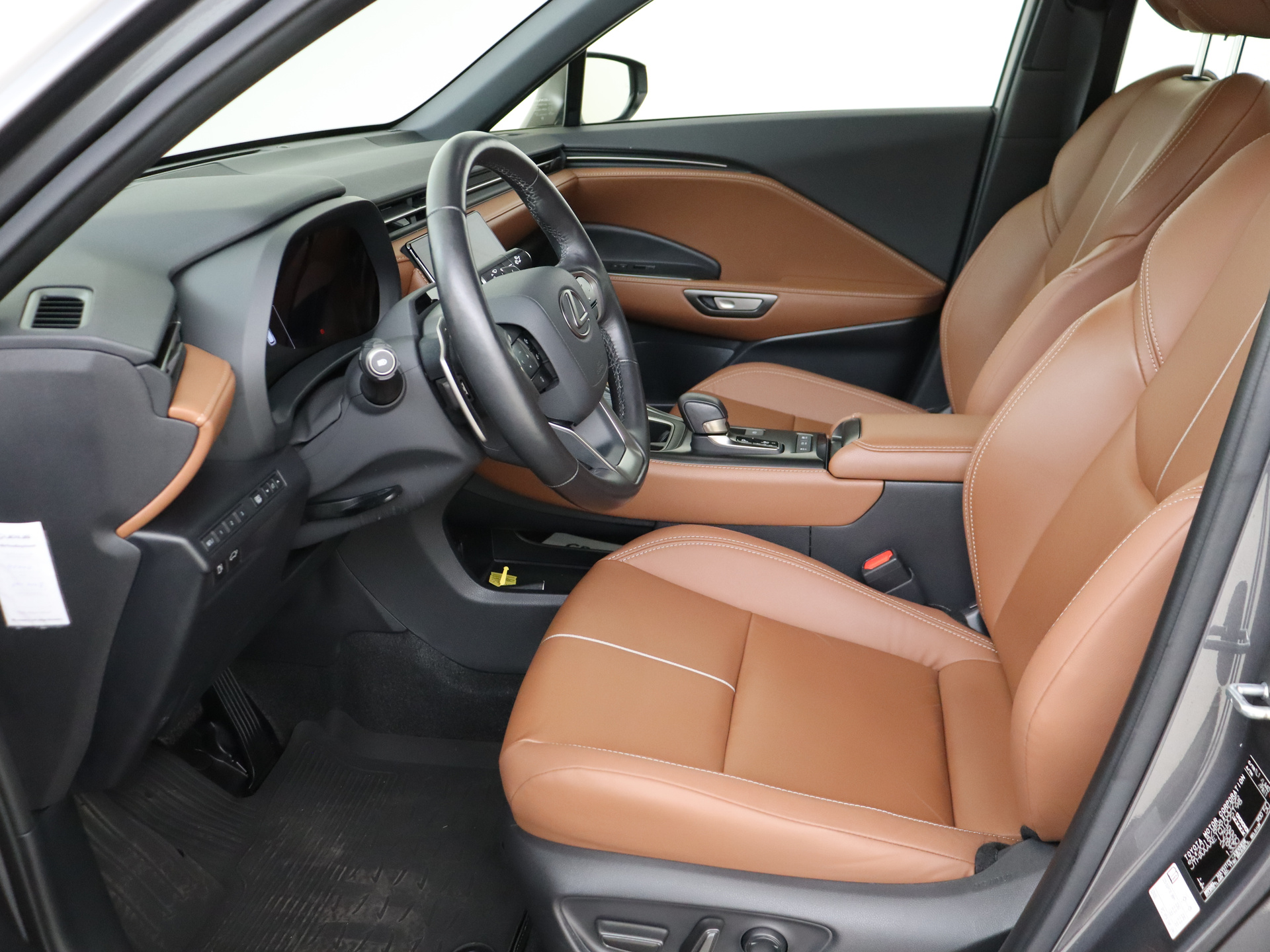 Foto van Lexus Lexus LBX