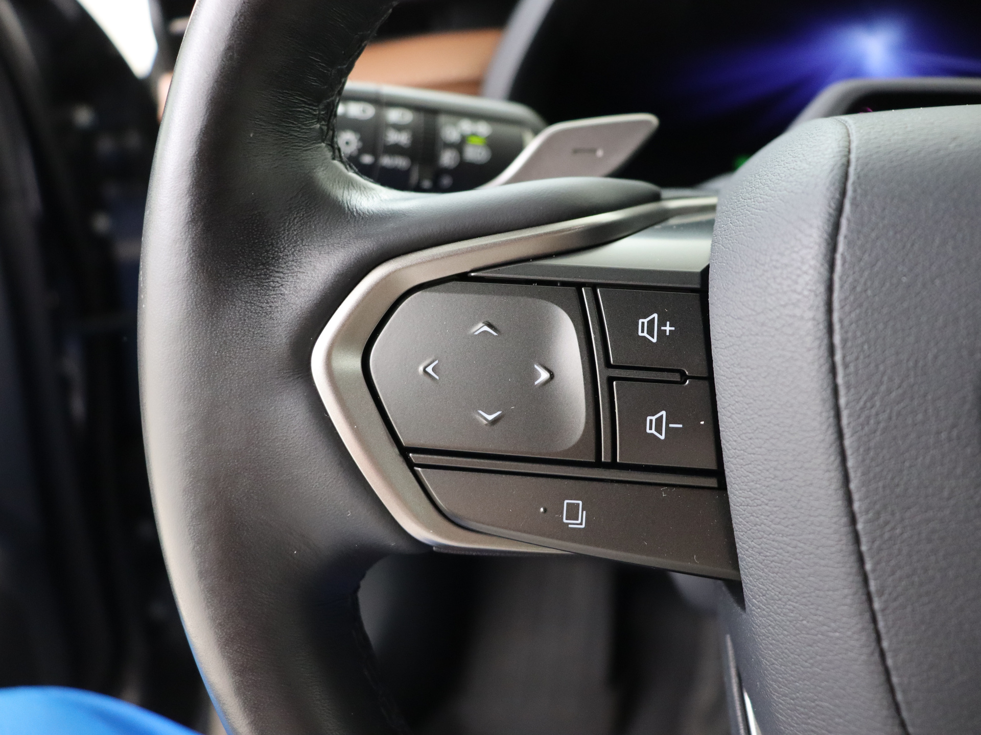 Foto van Lexus Lexus LBX