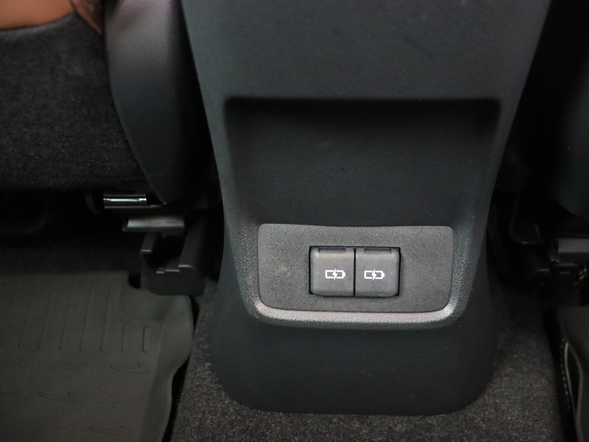 Foto van Lexus Lexus LBX