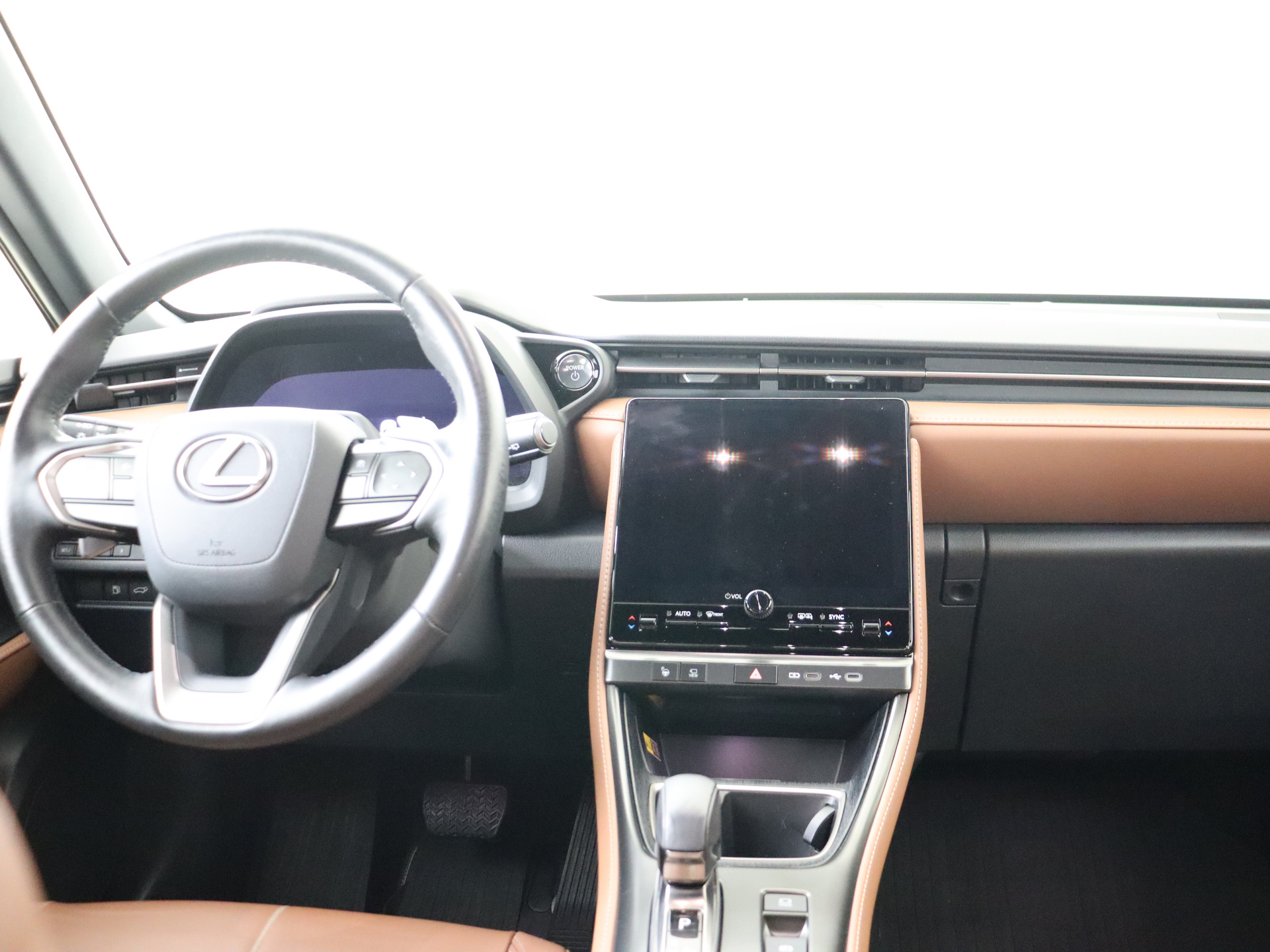 Foto van Lexus Lexus LBX