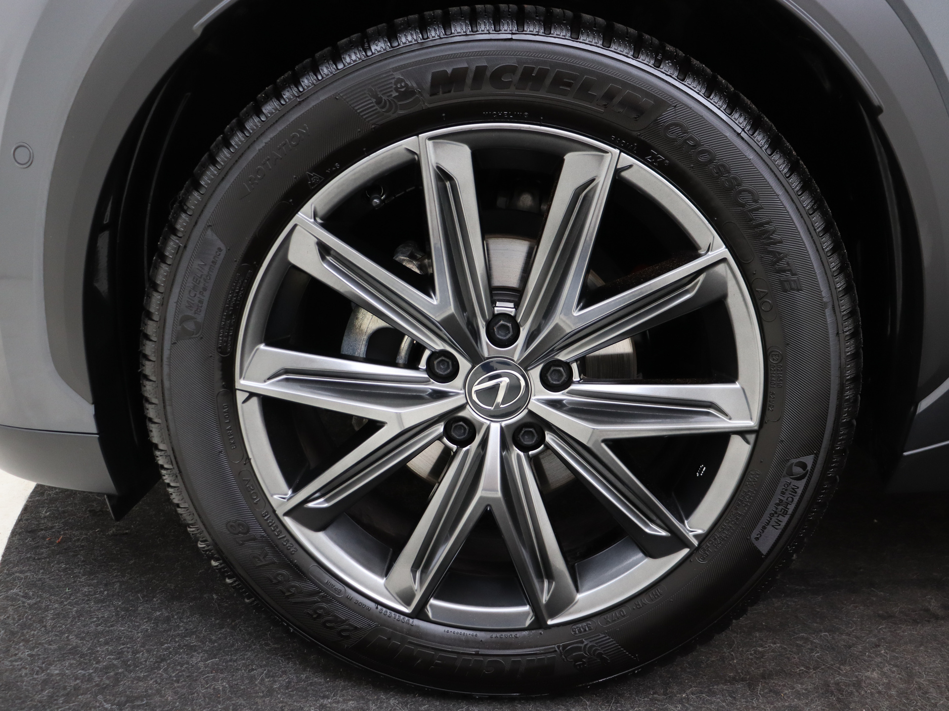 Foto van Lexus Lexus LBX