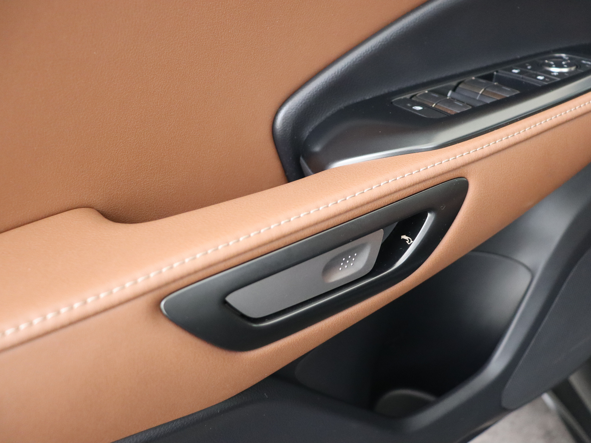 Foto van Lexus Lexus LBX