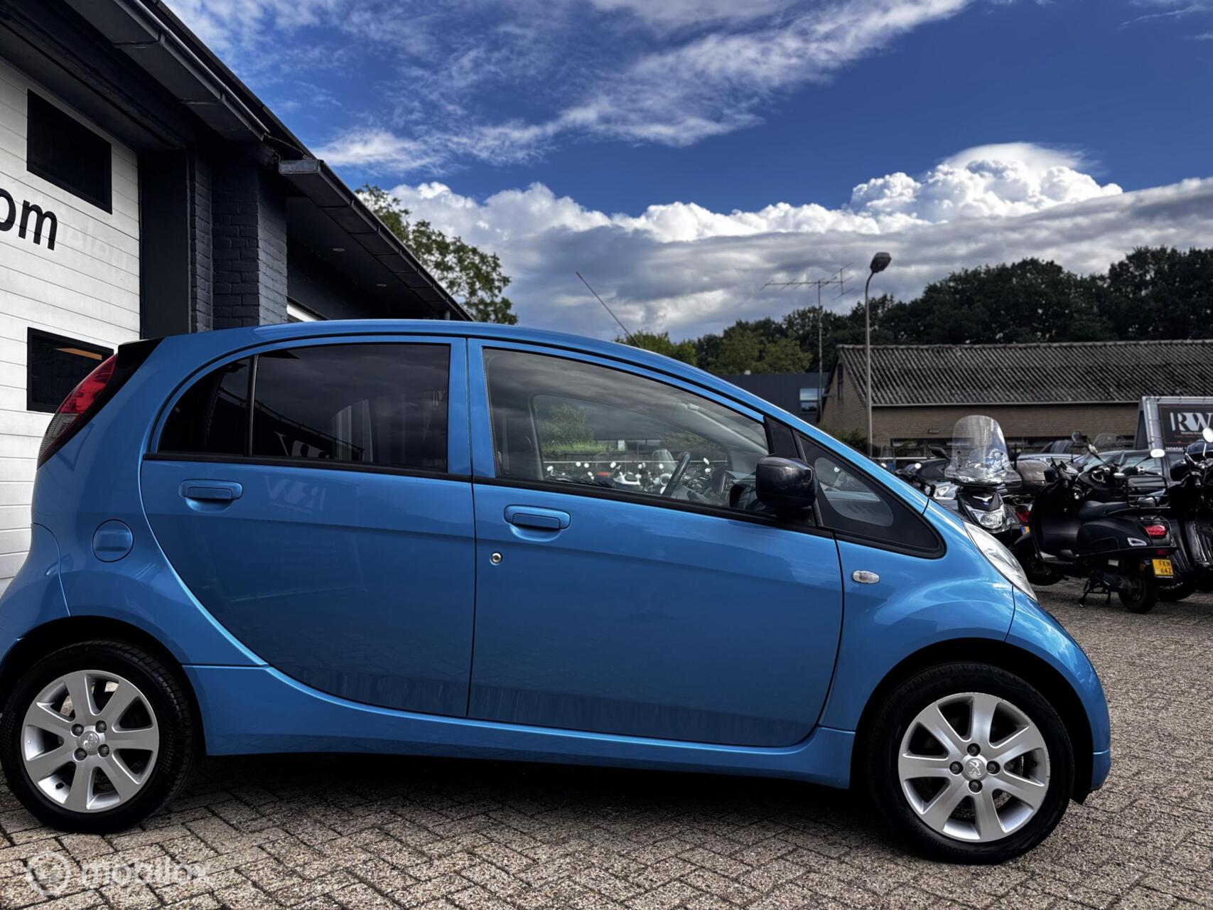 Foto van Peugeot Ion