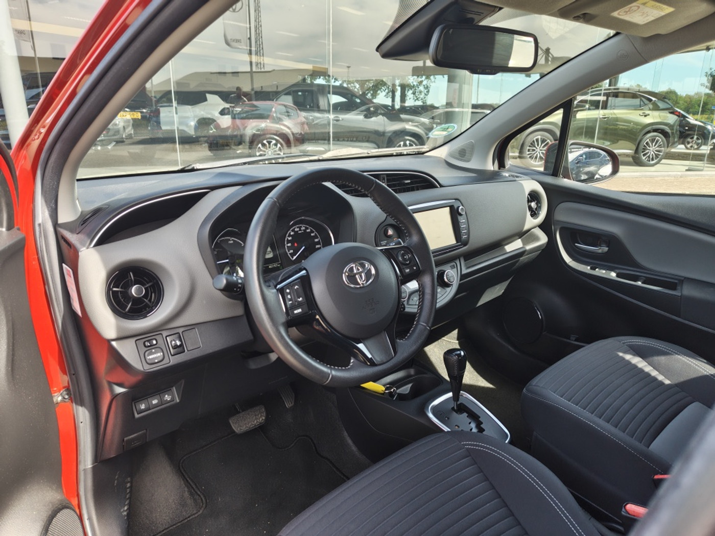 Foto van Toyota Toyota Yaris Hybrid
