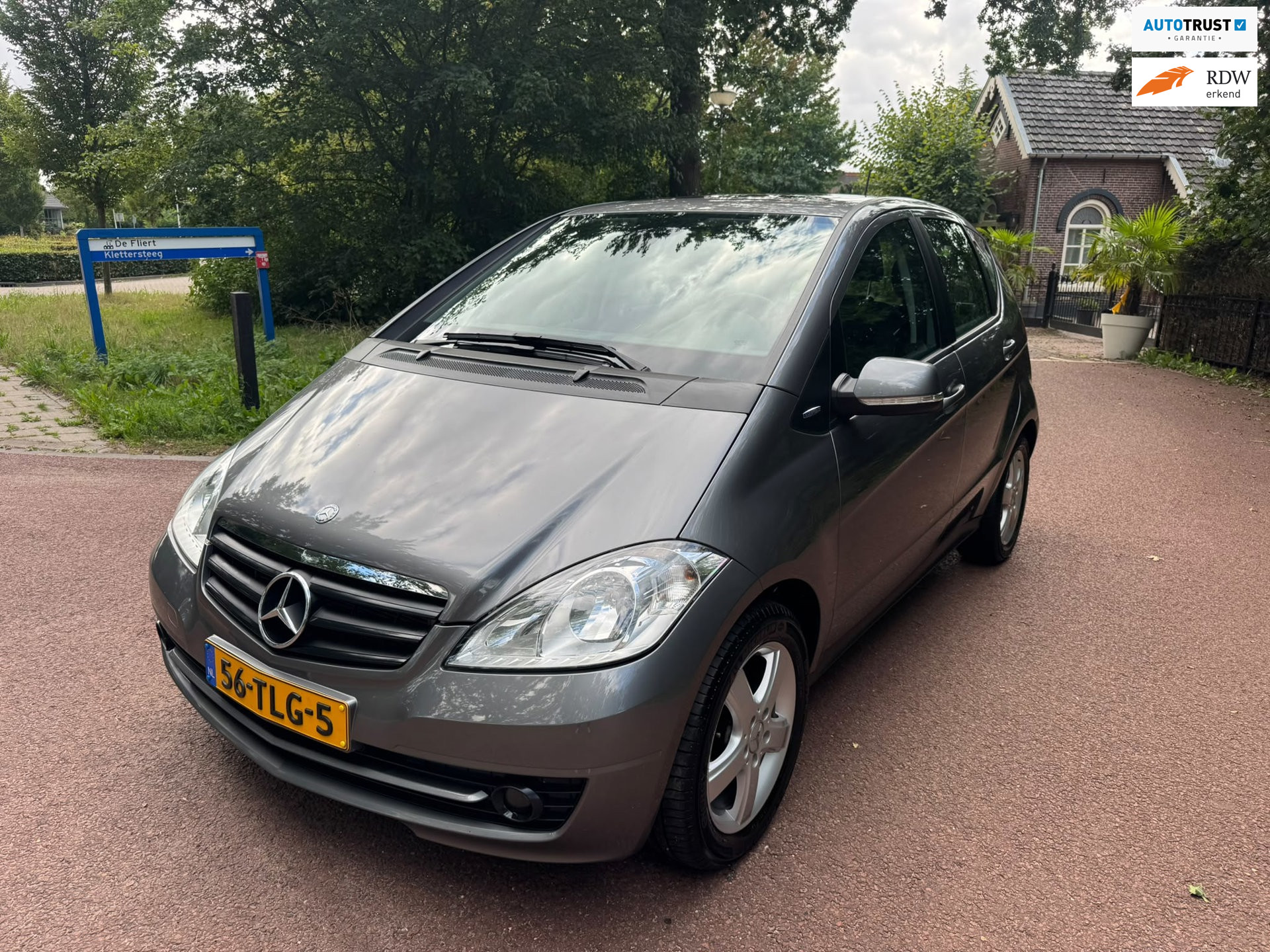 Mercedes-Benz A 160 160 BlueEFFICIENCY Business Class / Airco / Pano / NAP / Aux / Apk 2012 - voorkant