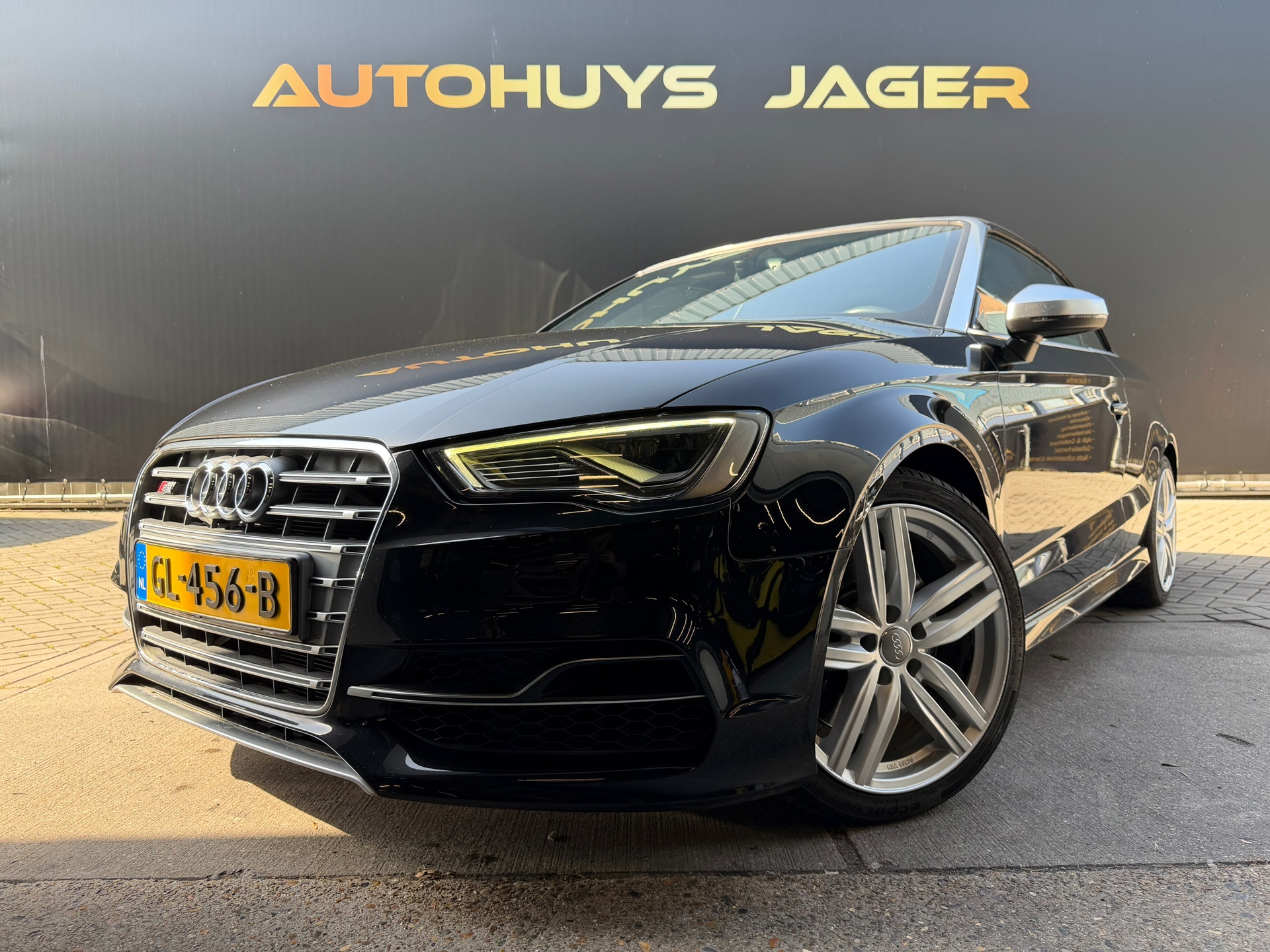 Audi S3 Cabriolet 2.0 TFSI S3 Quattro Automaat Sline B&O Camera Nekverwarming Alcantara Dodehoek detectie 2015 - voorkant